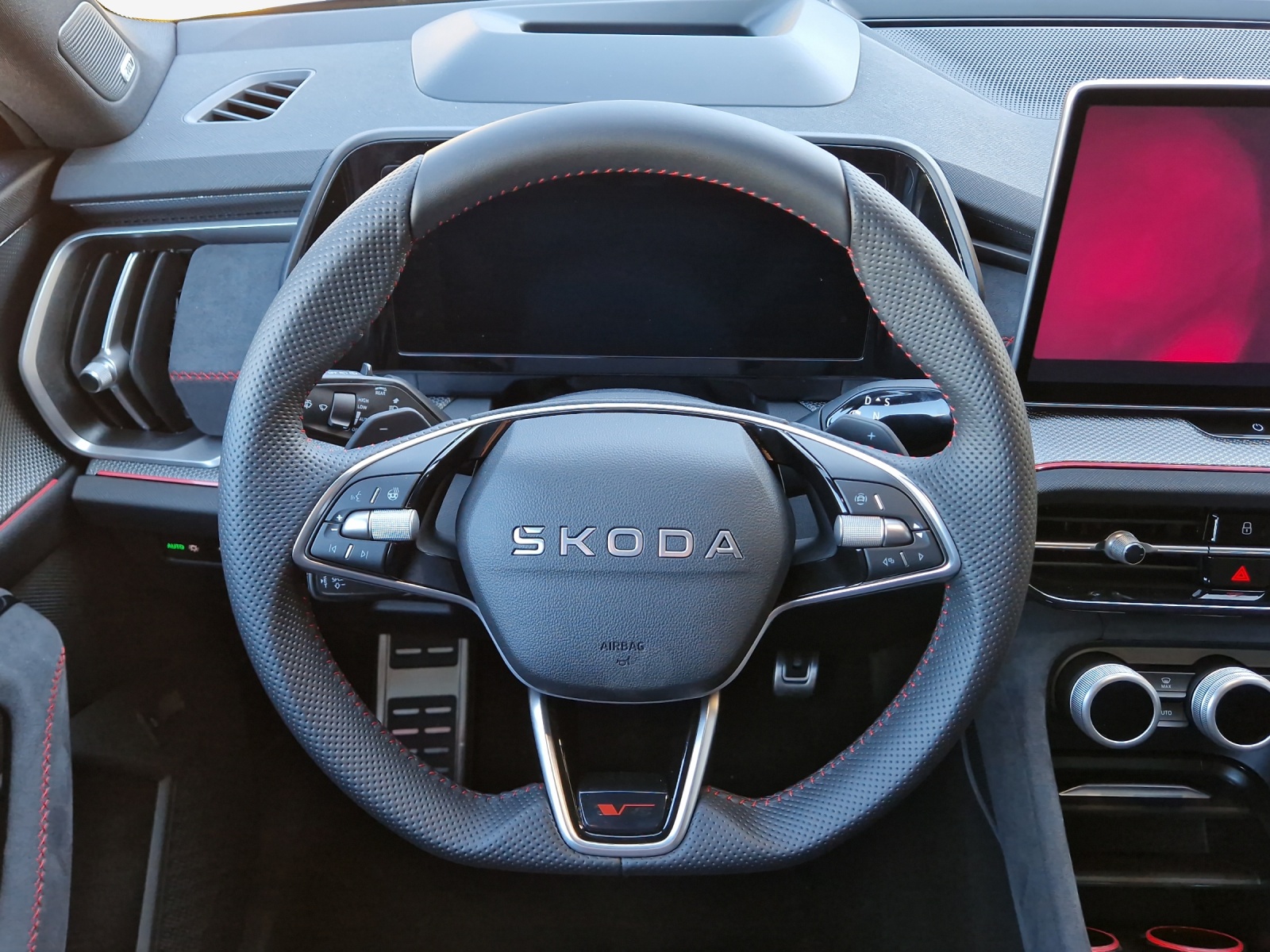 SKODA Kodiaq 2.0 TSI RS 4x4-image-9