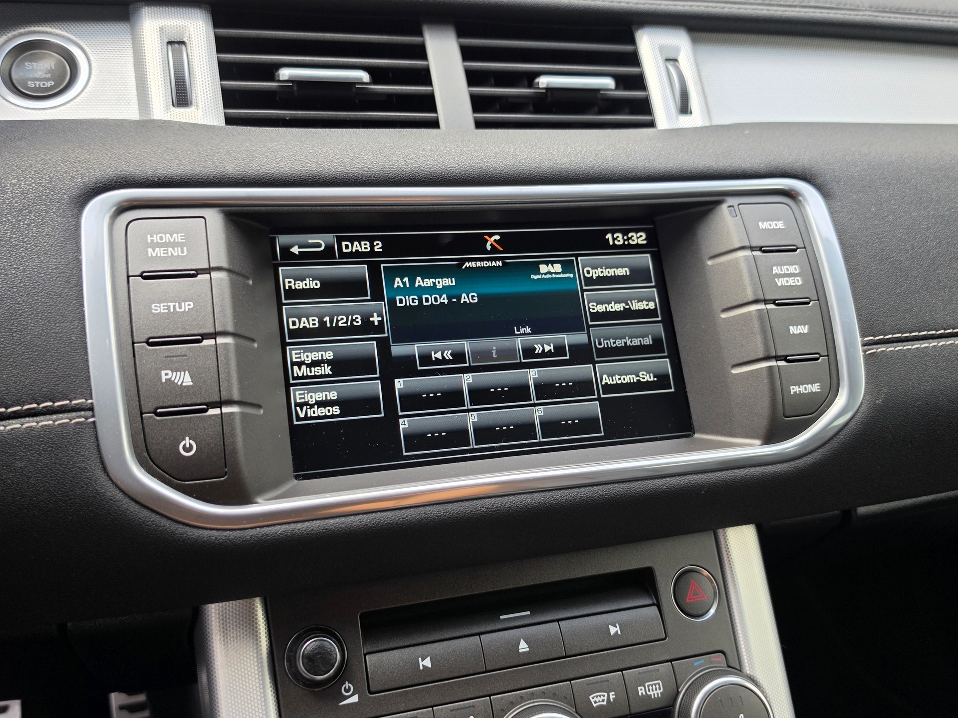 LAND ROVER RANGE ROVER EVOQUE-image-32