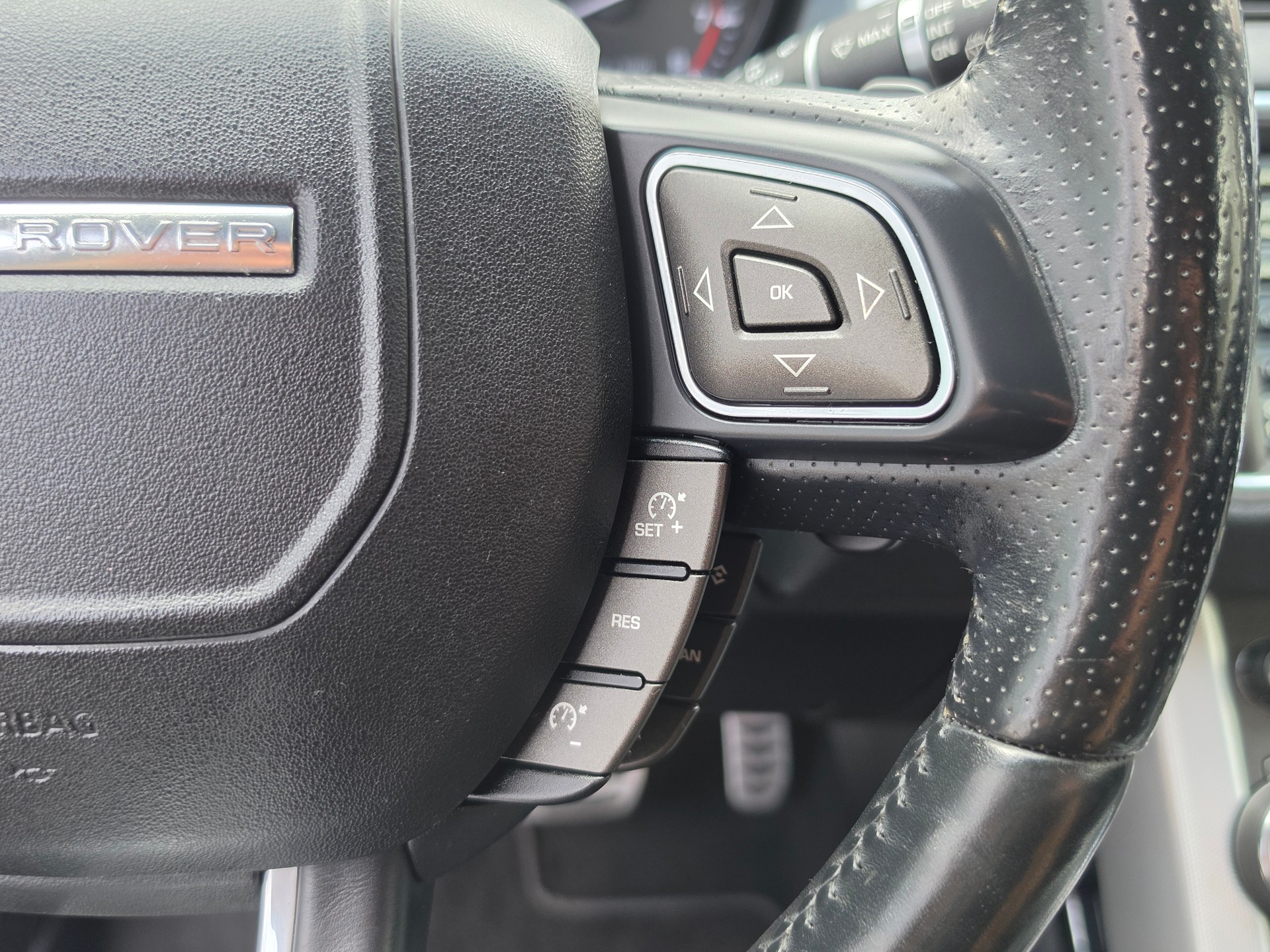 LAND ROVER RANGE ROVER EVOQUE-image-26