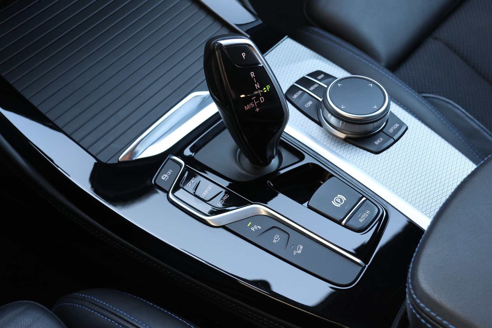 BMW X4 xDrive M40d Steptronic (CH)-image-16