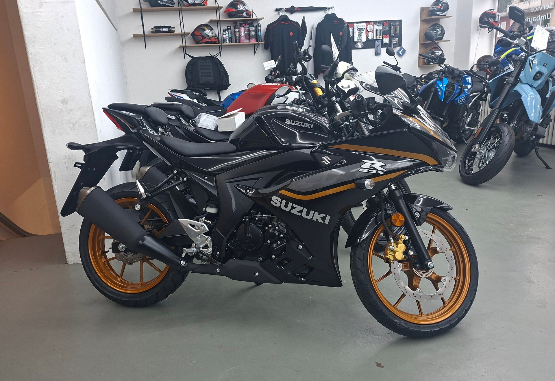 SUZUKI GSX-R 125-image-0