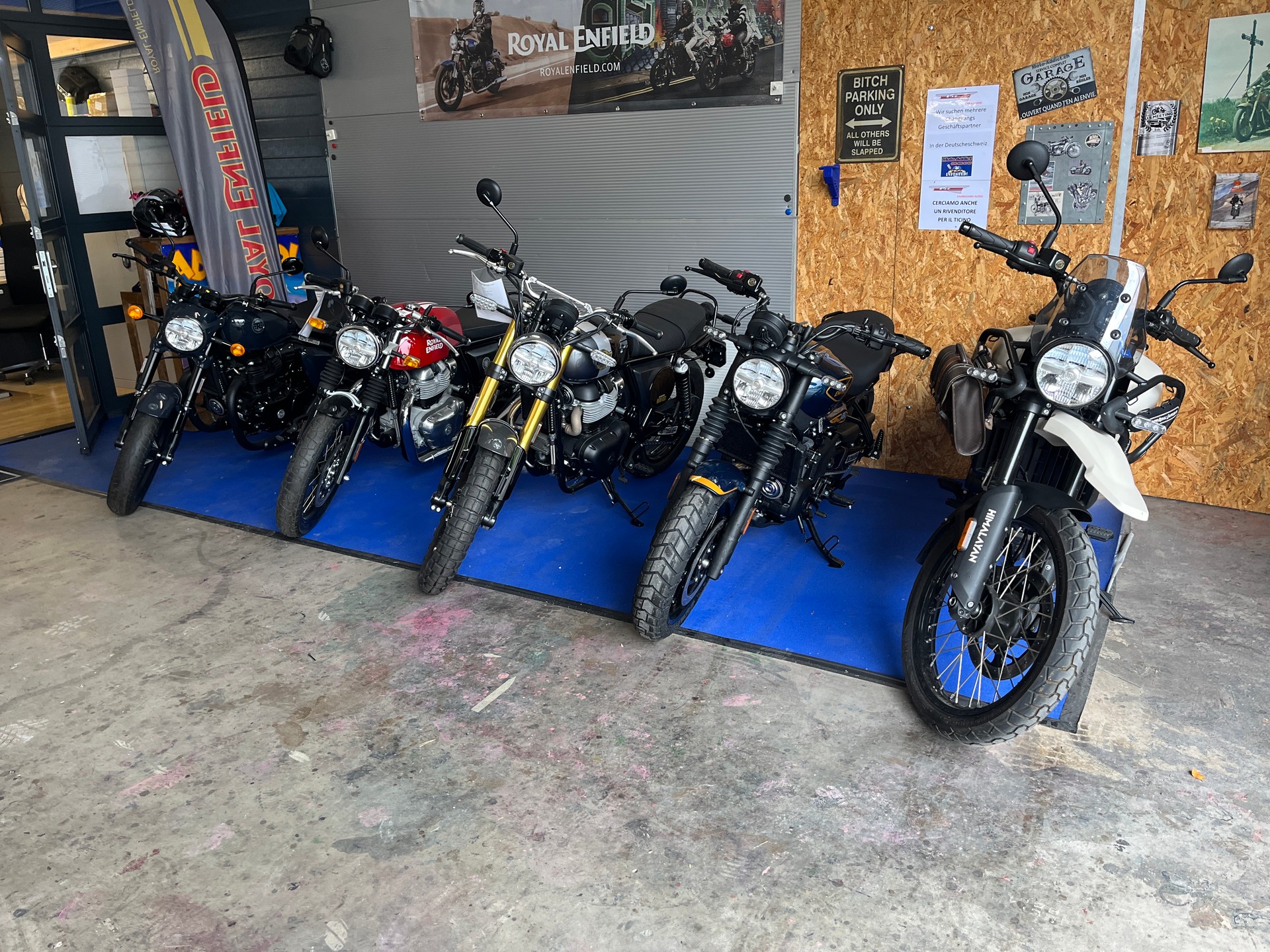 ROYAL ENFIELD Guerrilla 450 Mid-image-7