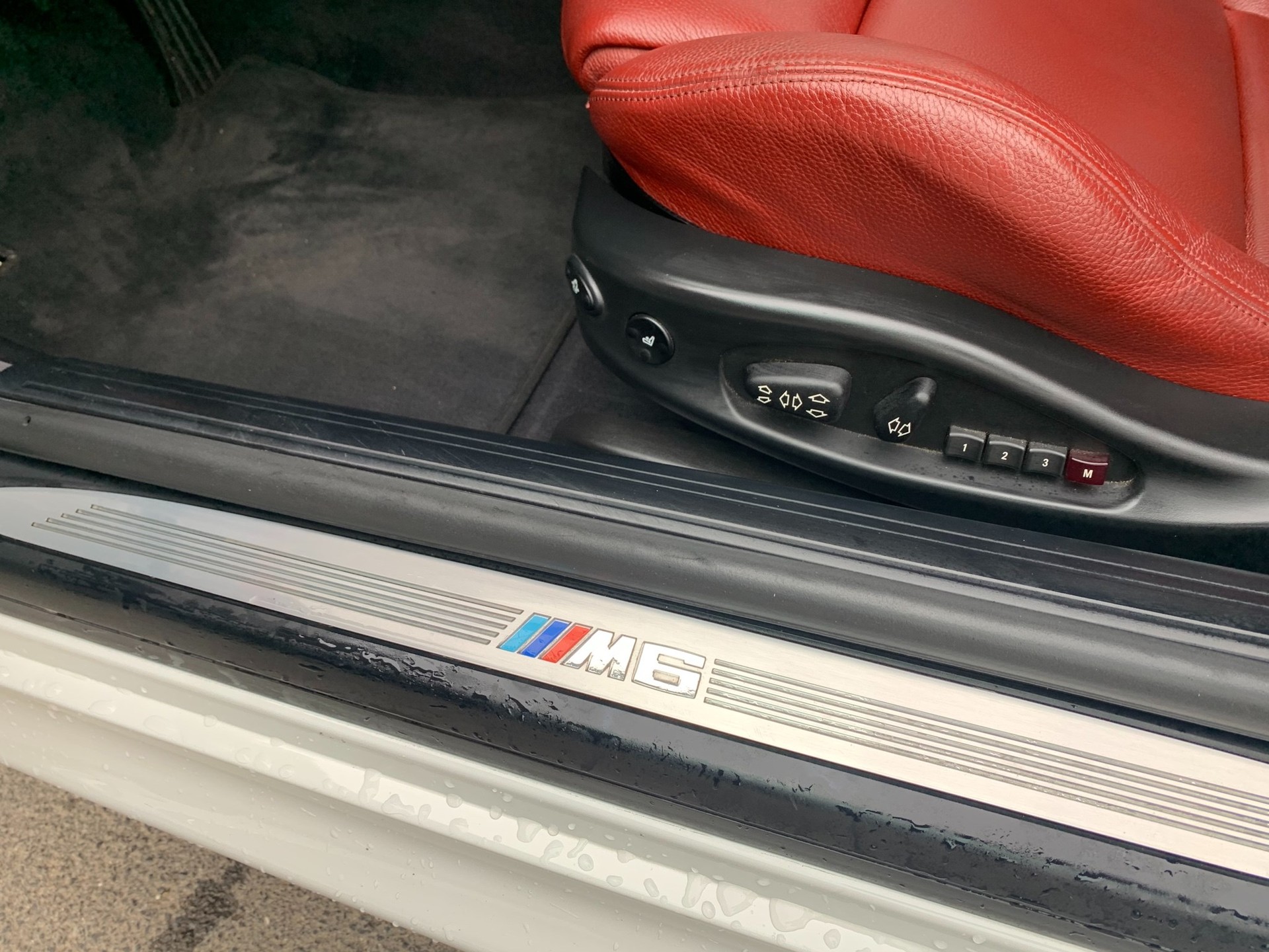 BMW M6-image-11