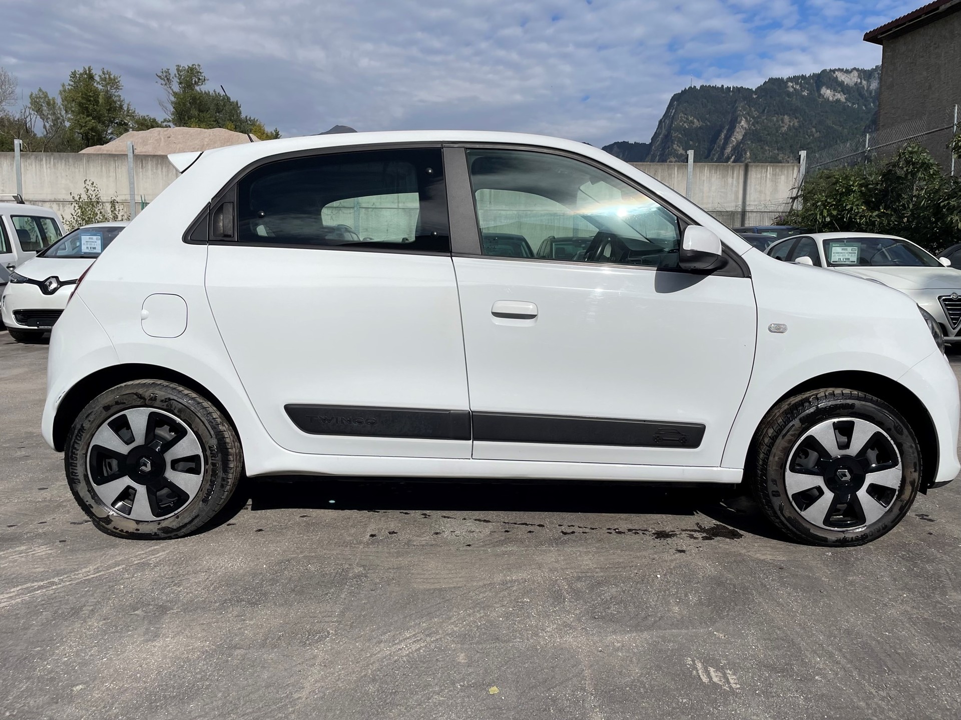 RENAULT Twingo 0.9 City-image-2