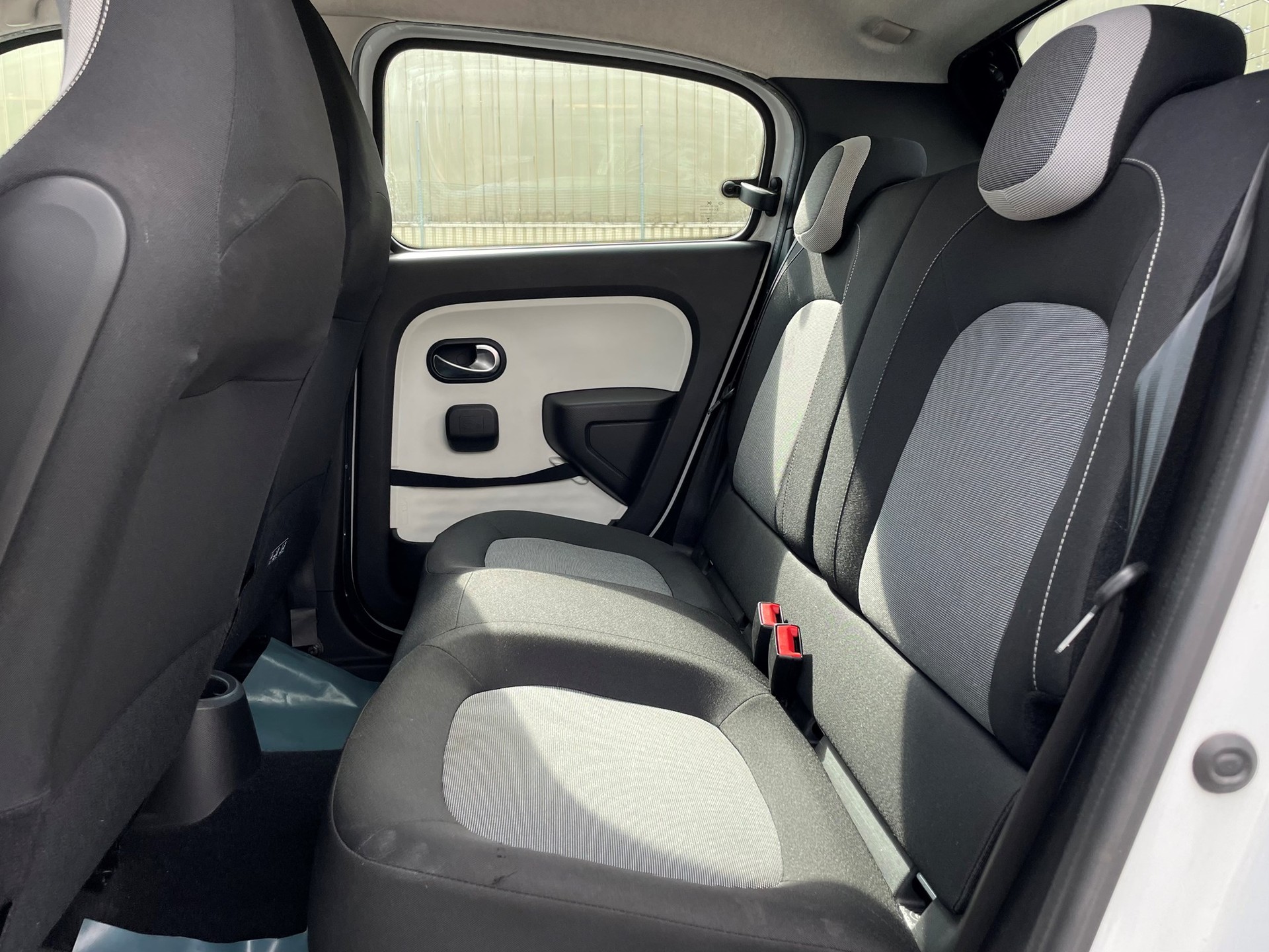 RENAULT Twingo 0.9 City-image-9