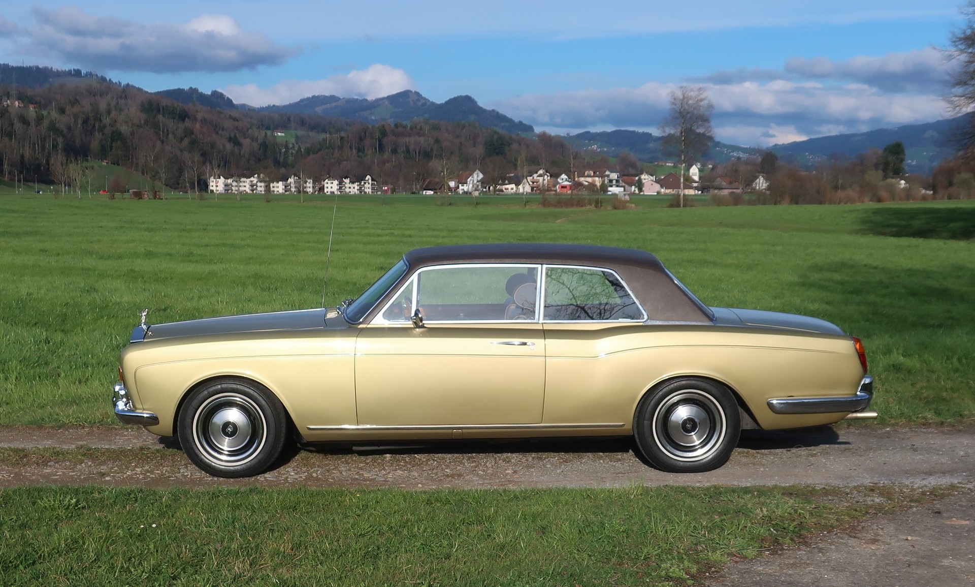 ROLLS-ROYCE CORNICHE Fixed Head Coupé-image-4