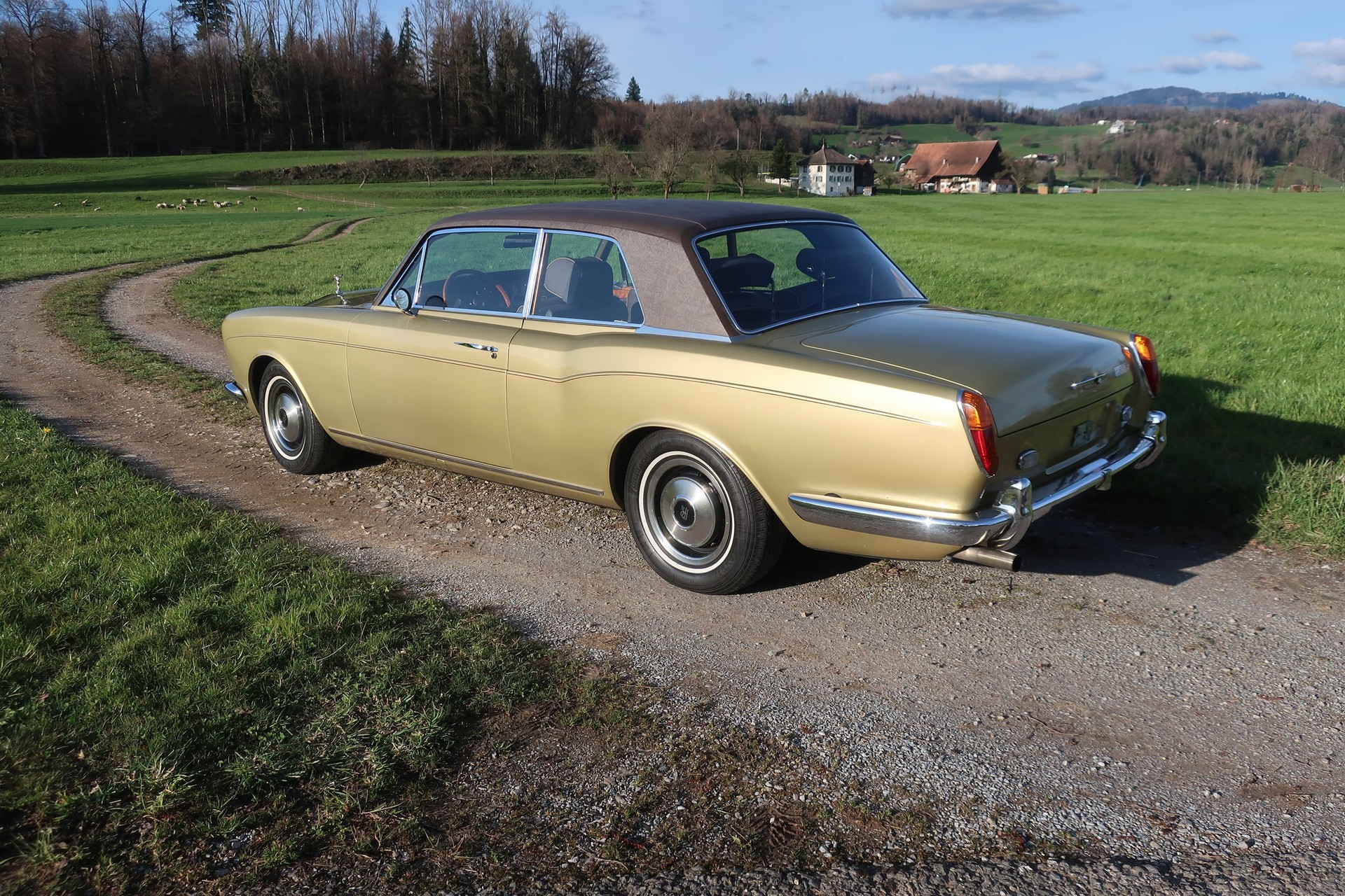 ROLLS-ROYCE CORNICHE Fixed Head Coupé-image-5