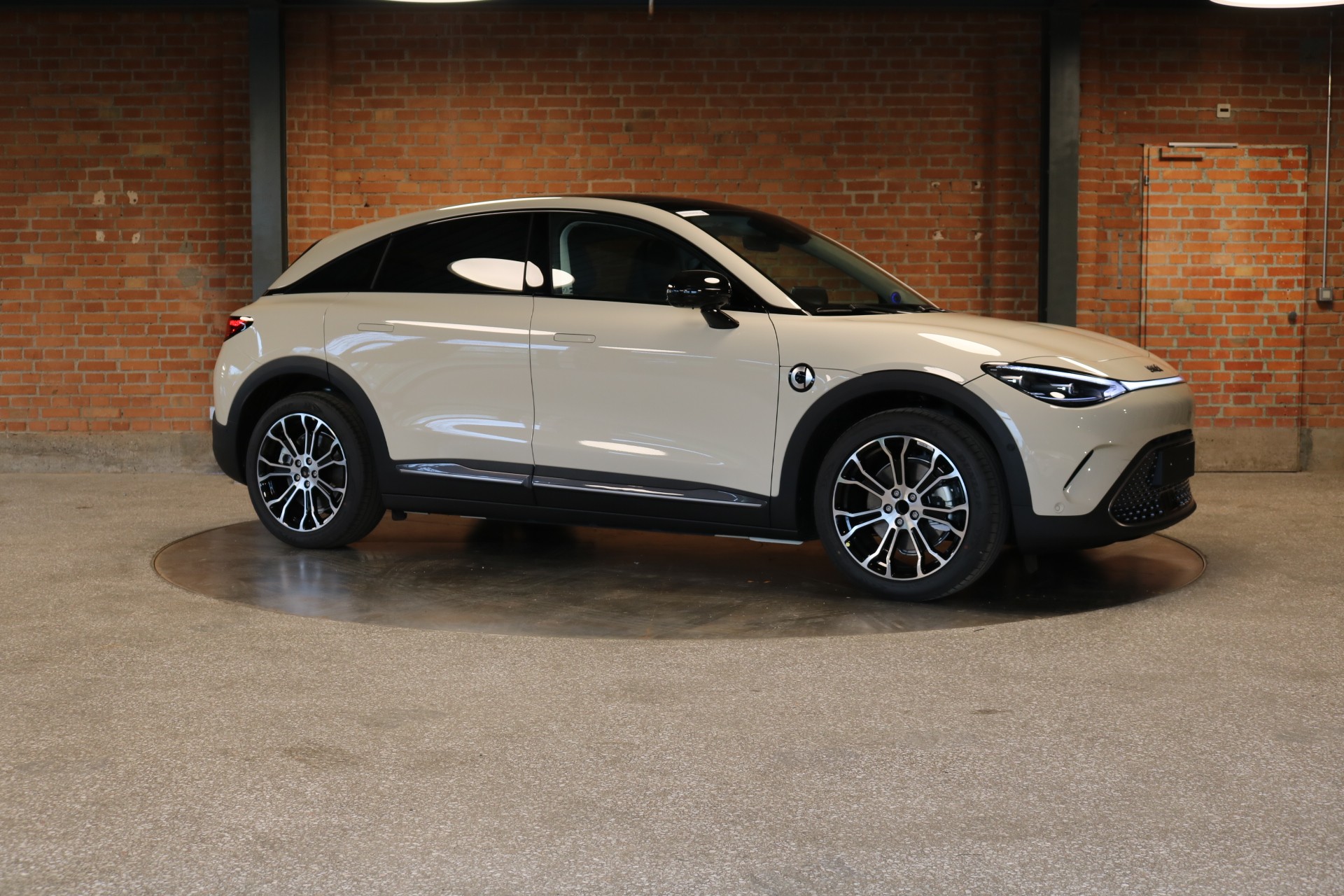 SMART #3 66kWh Premium, 272 PS, Aktions-Leasing 1,9%, sofort verfügbar-image-1
