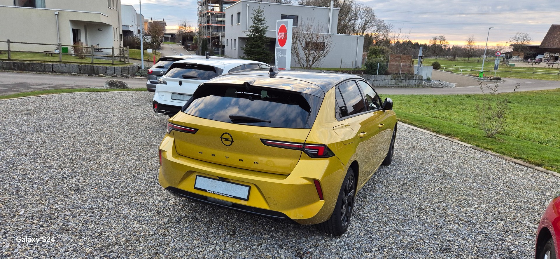 OPEL Astra 1.2i Turbo Swiss Plus A-image-3