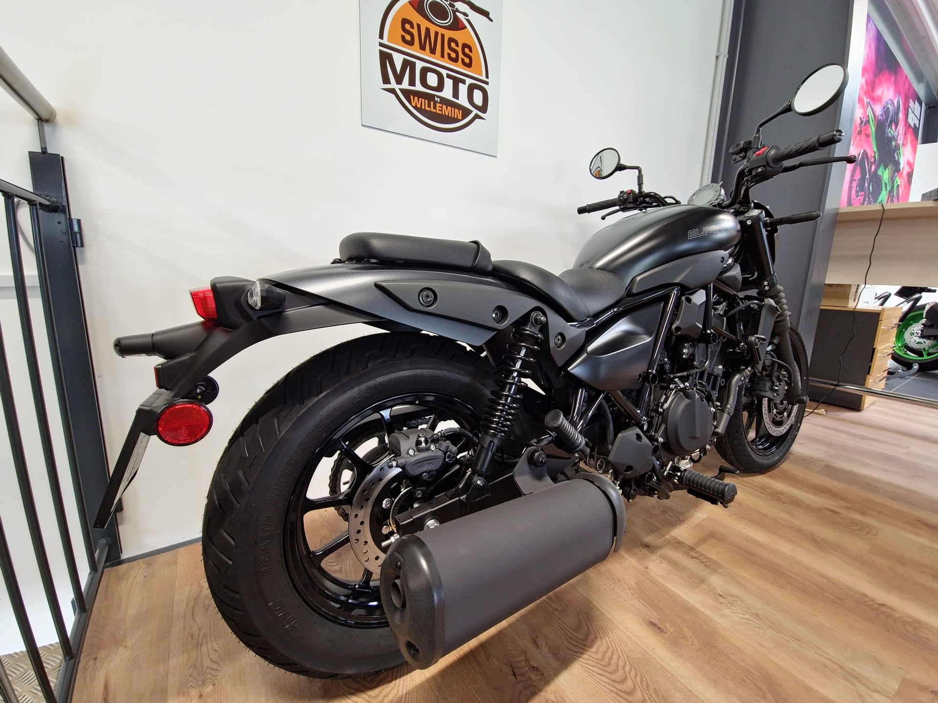 KAWASAKI Eliminator 500 SE-image-3
