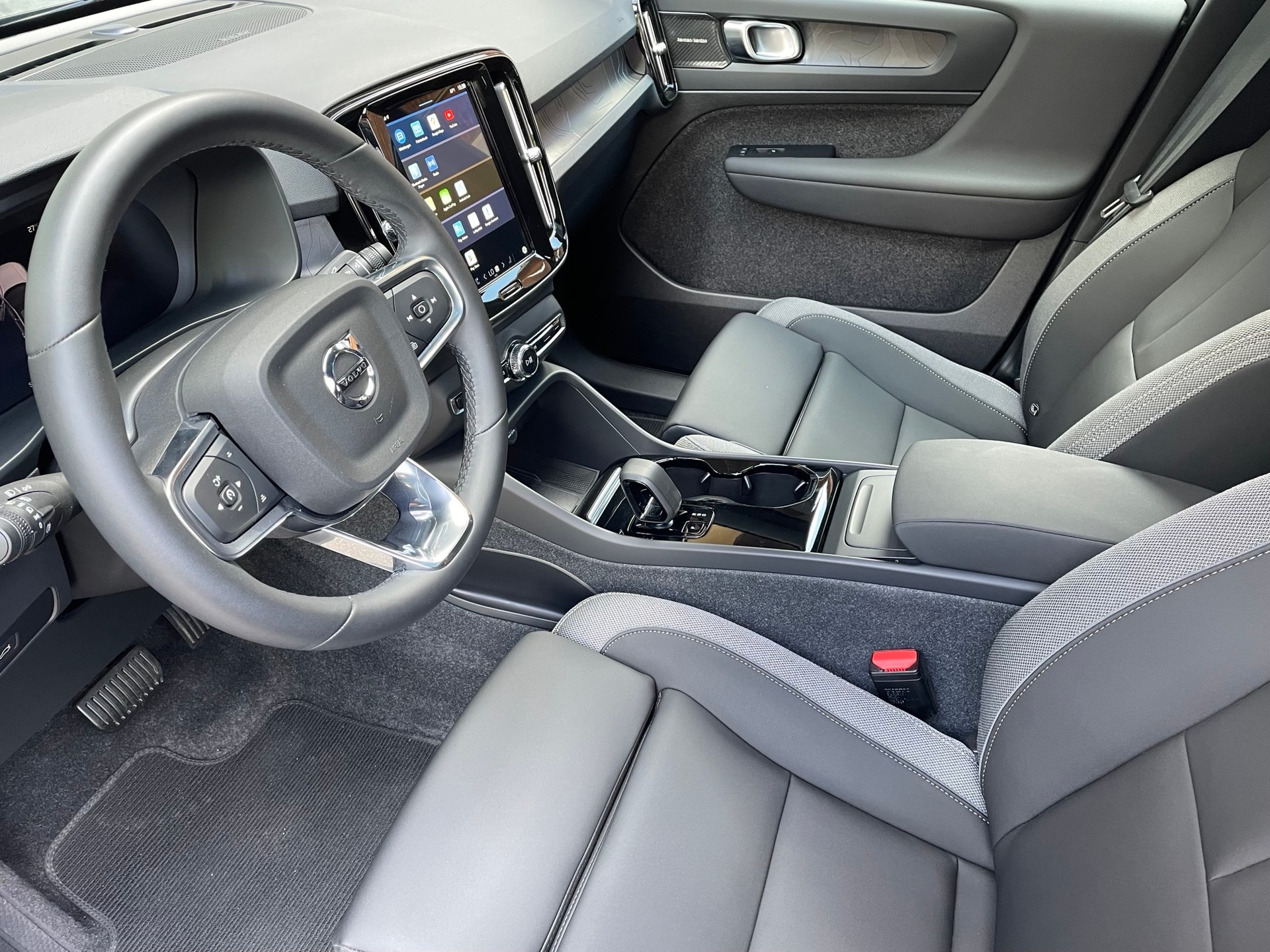 VOLVO C40 E80 Ultimate AWD-showroom-element-3