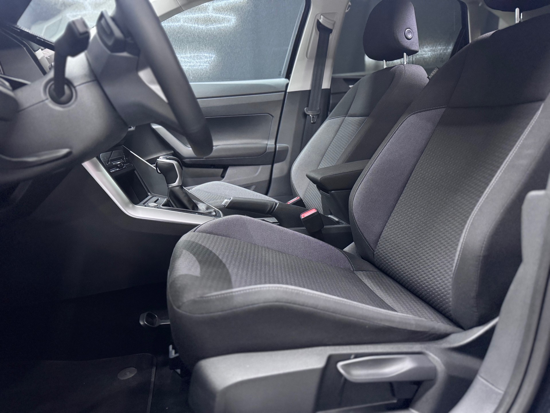 VW Taigo 1.0 TSI Life DSG-image-9