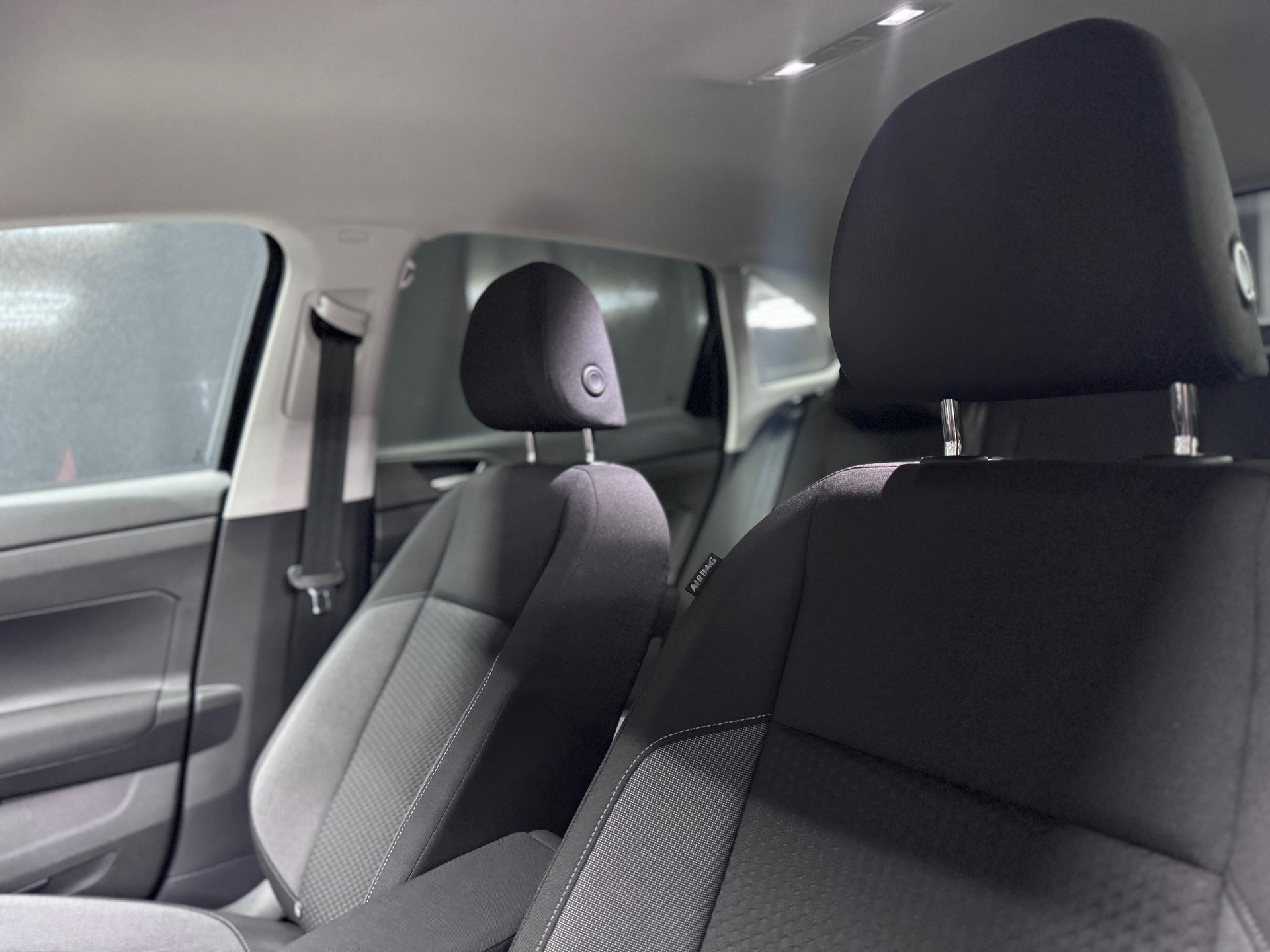 VW Taigo 1.0 TSI Life DSG-image-11