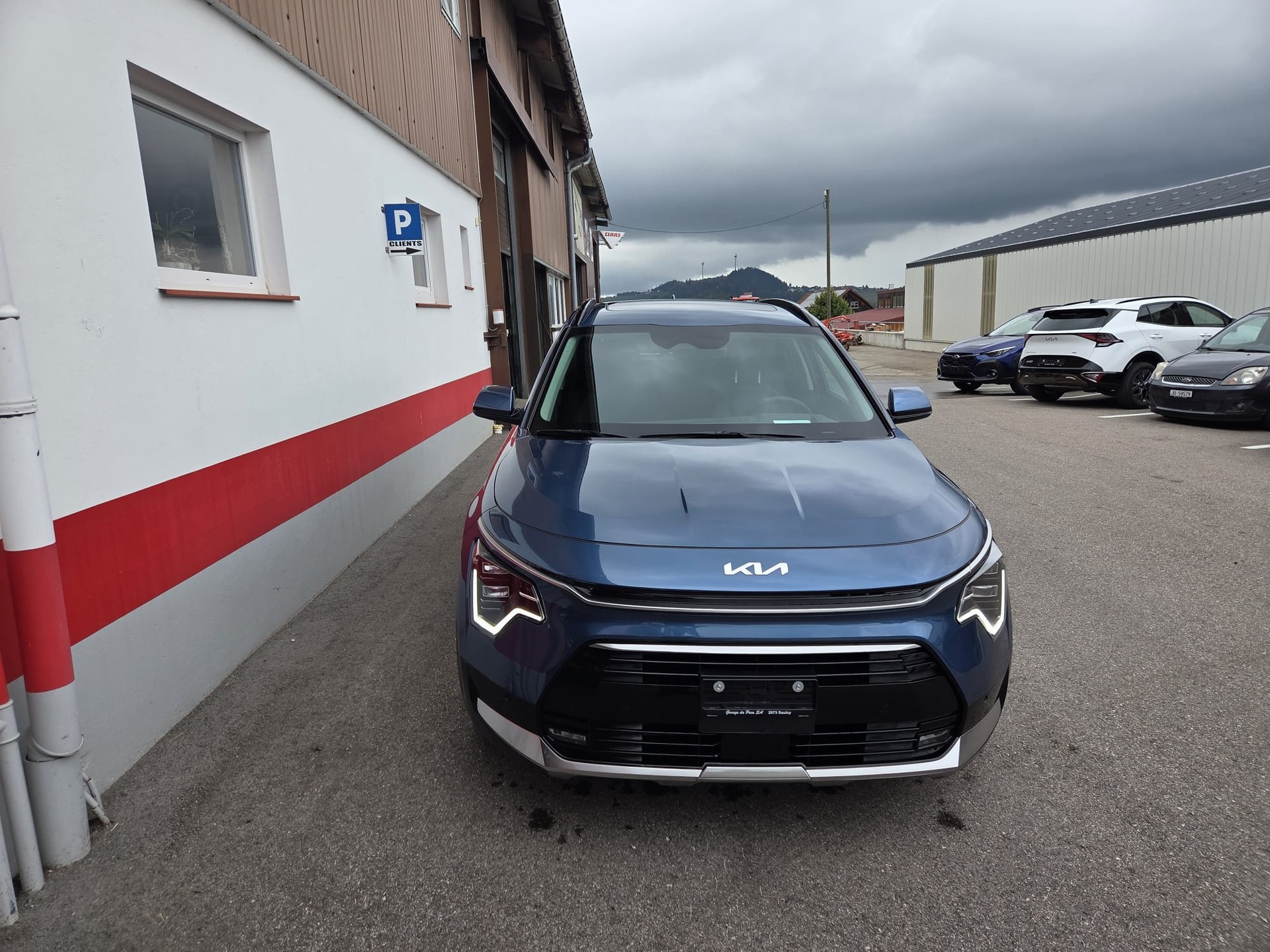 KIA Niro 1.6GDi Plug-in Hybrid Style DCT-image-1