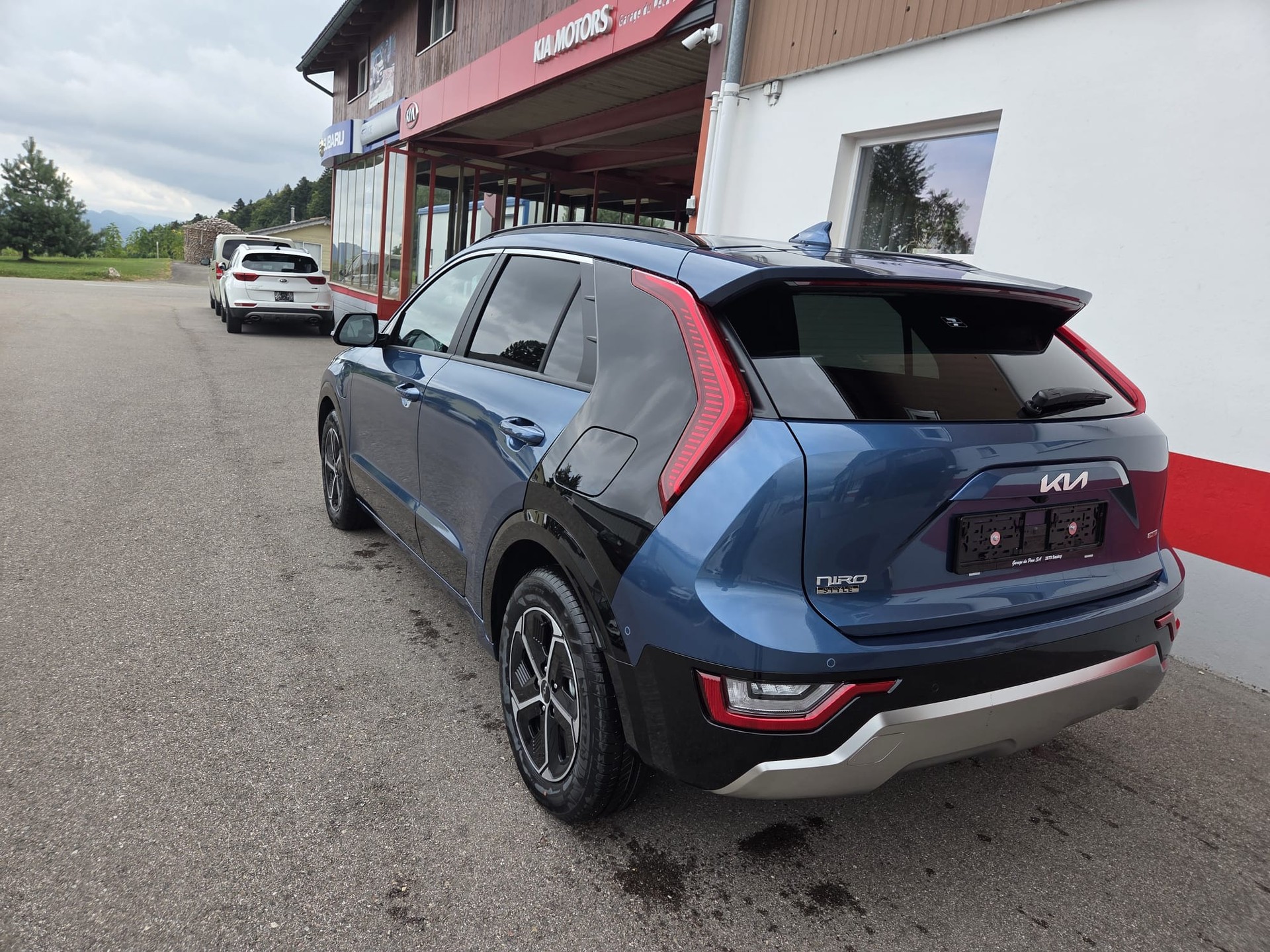 KIA Niro 1.6GDi Plug-in Hybrid Style DCT-image-2