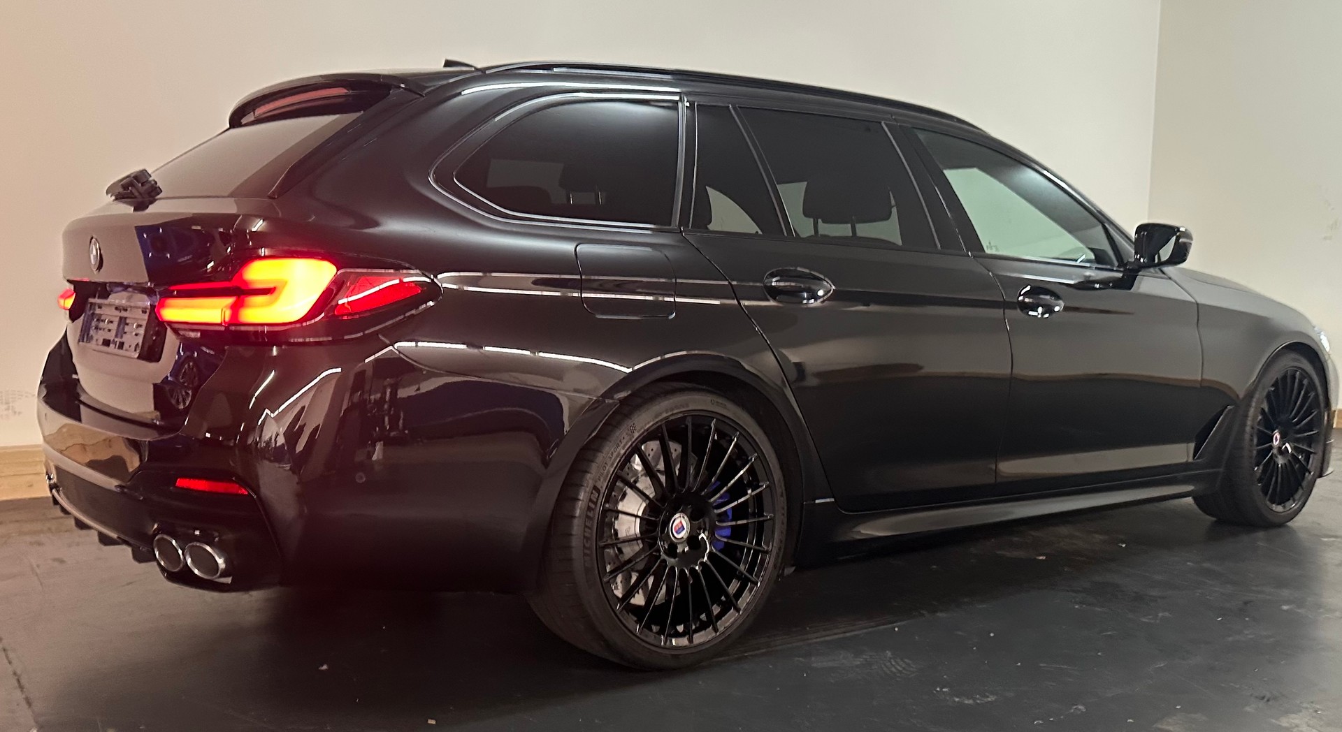 BMW-ALPINA D5 S Touring xDrive Switch-Tronic-image-8