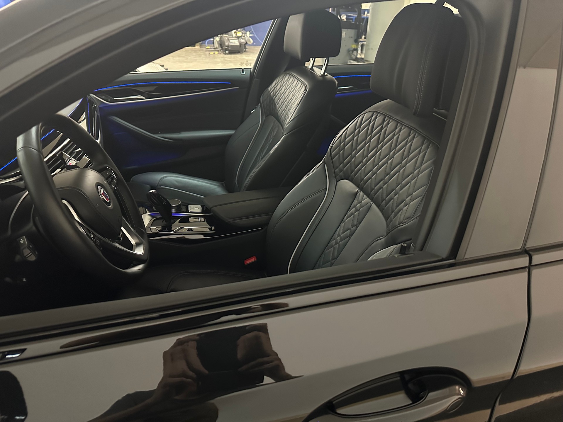 BMW-ALPINA D5 S Touring xDrive Switch-Tronic-image-18
