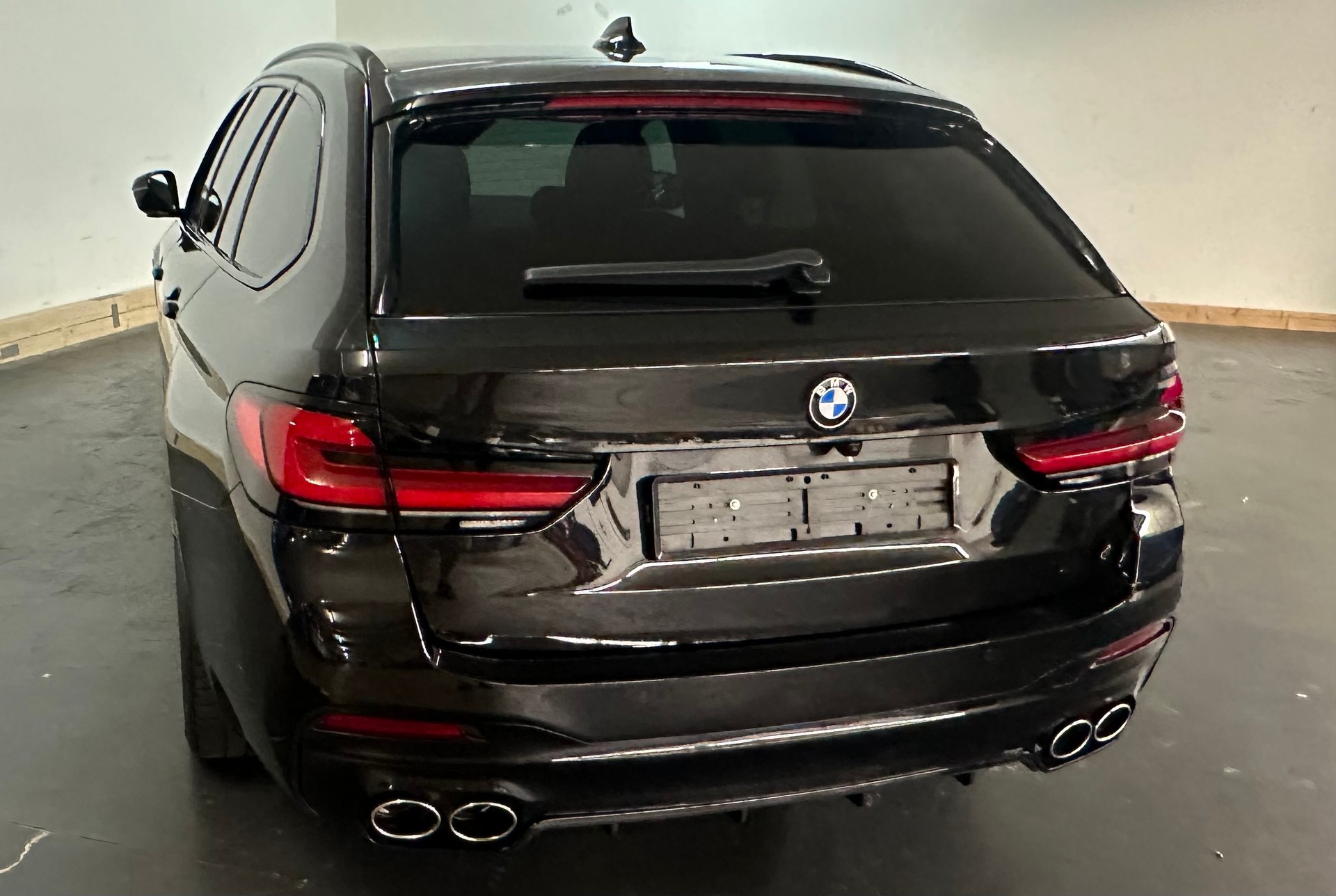 BMW-ALPINA D5 S Touring xDrive Switch-Tronic-image-6