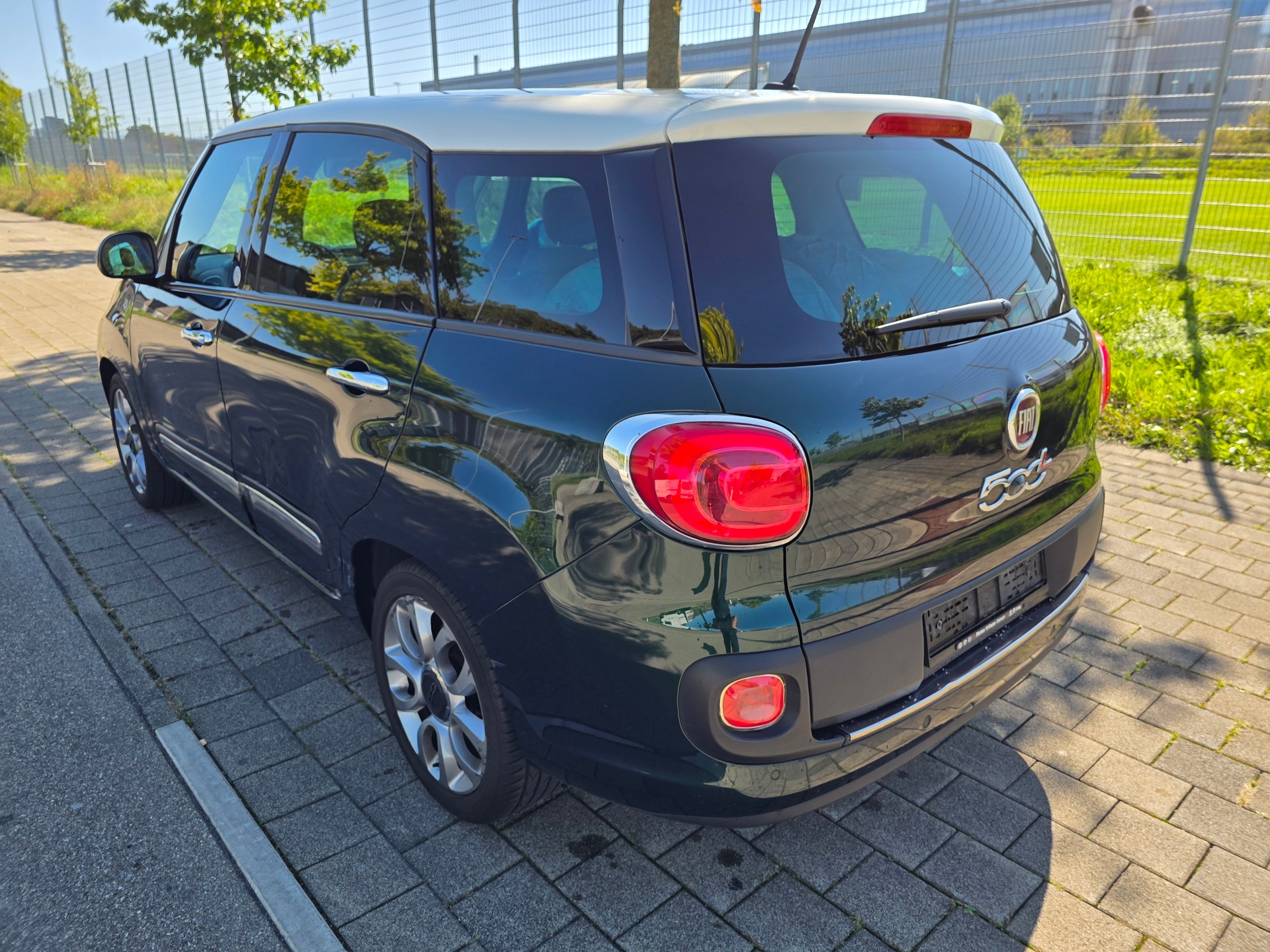 FIAT 500L Living 1.6 JTD Lounge-showroom-element-2