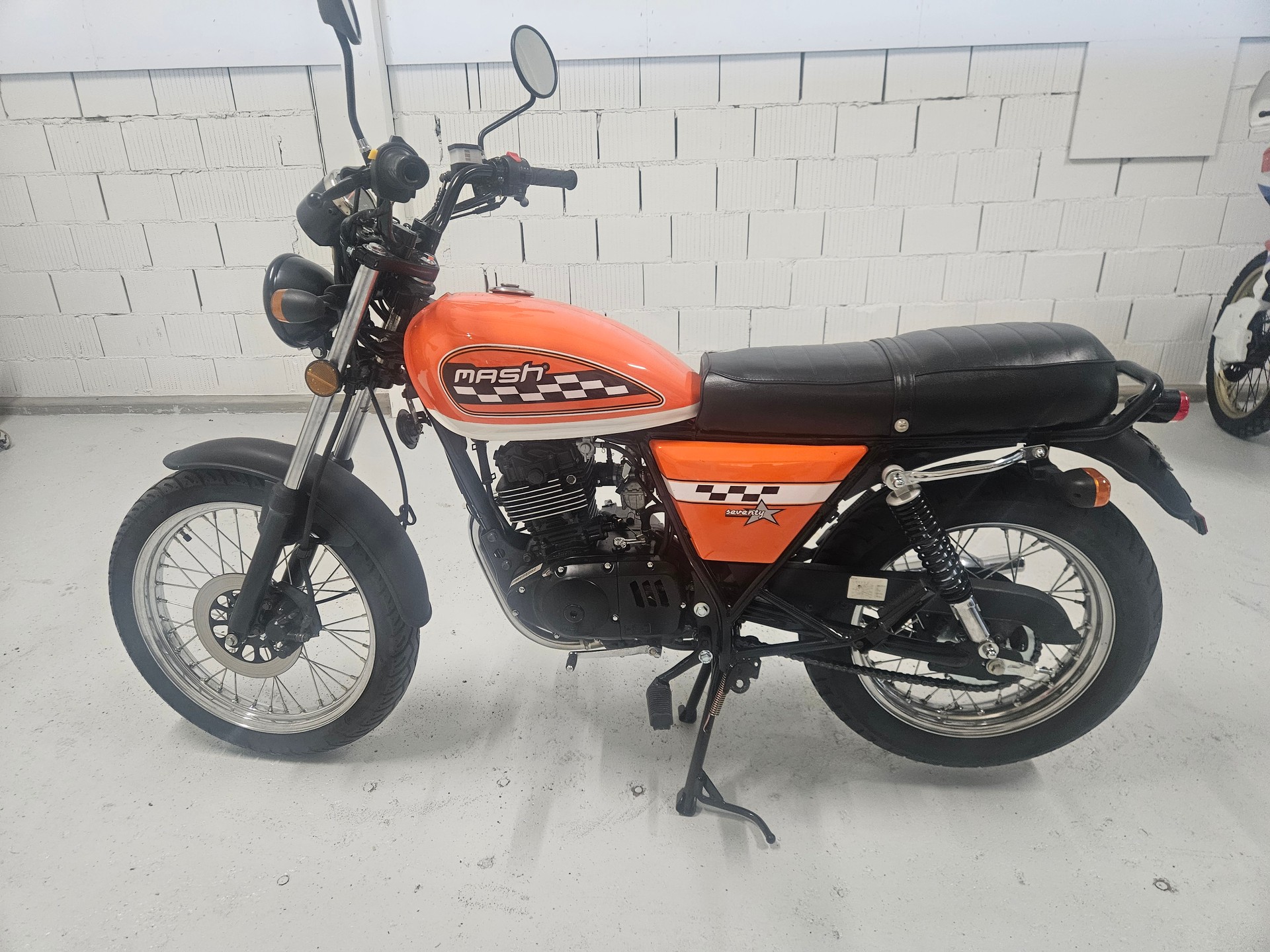 MASH 125 Seventy Five-image-0