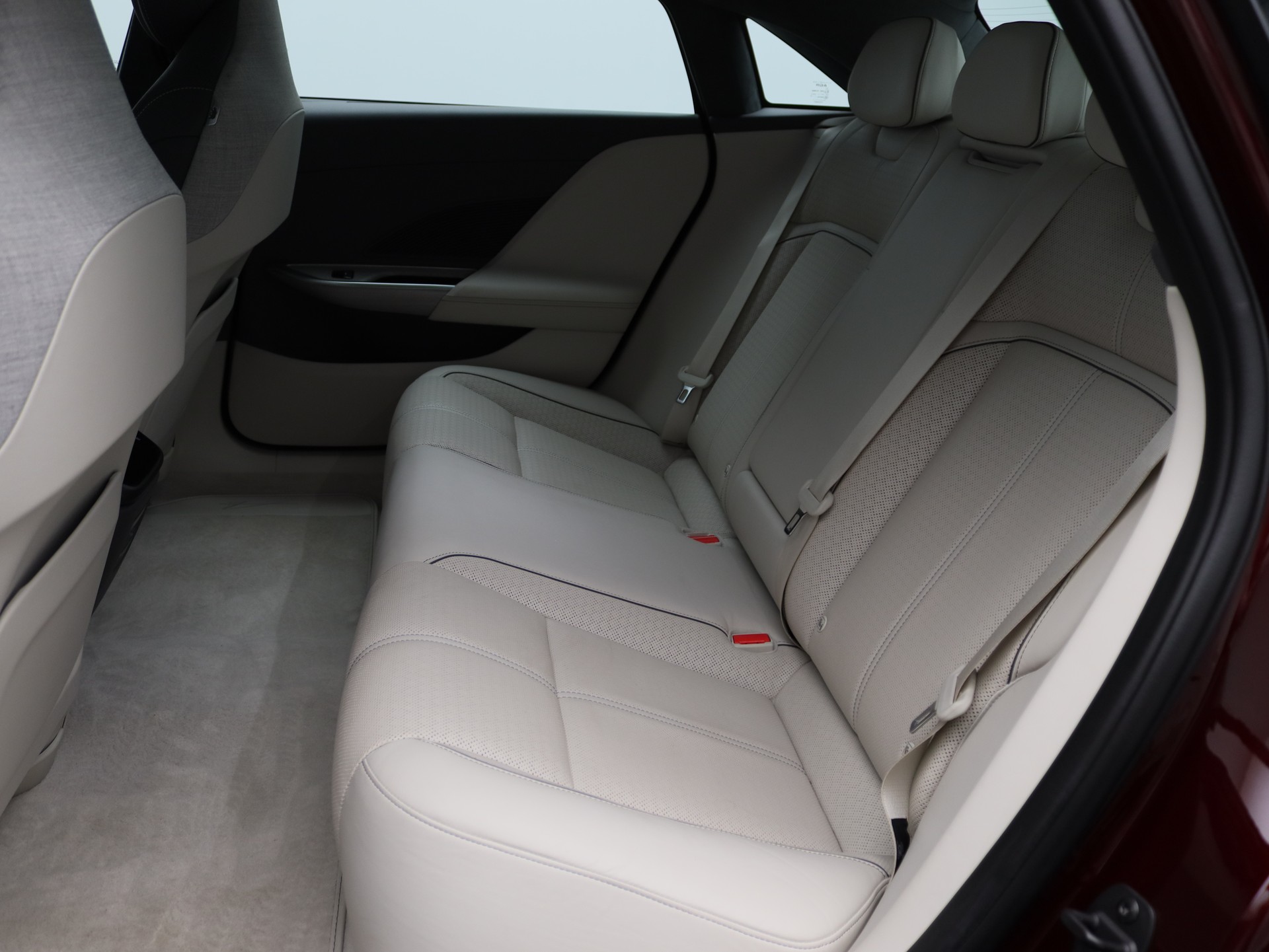 LUCID Air 118 kWh Performance Dream Edition-image-6