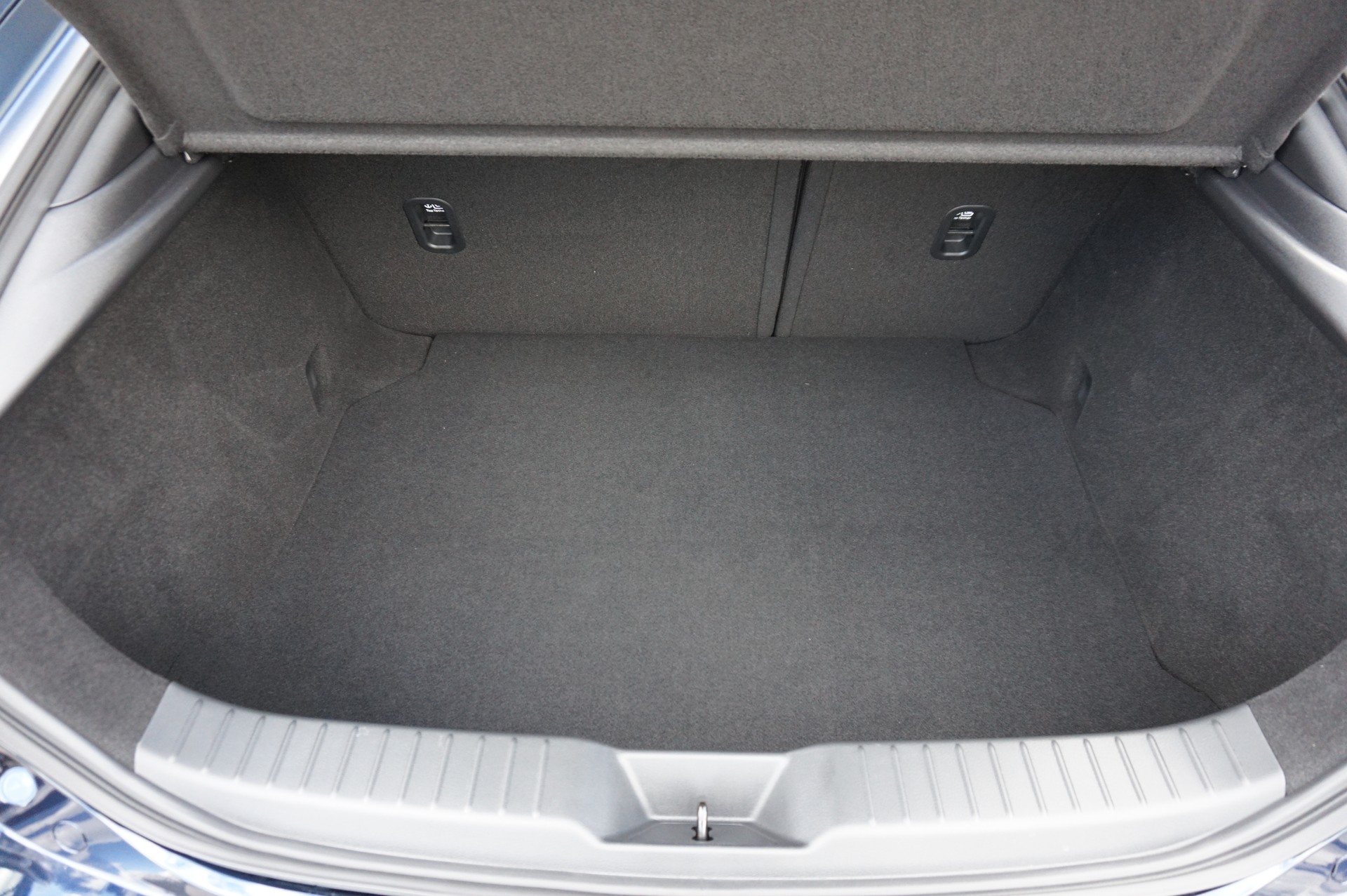 MAZDA 3 Hatchback SKYACTIV-X M Hybrid 186 Ambition Automat-image-15