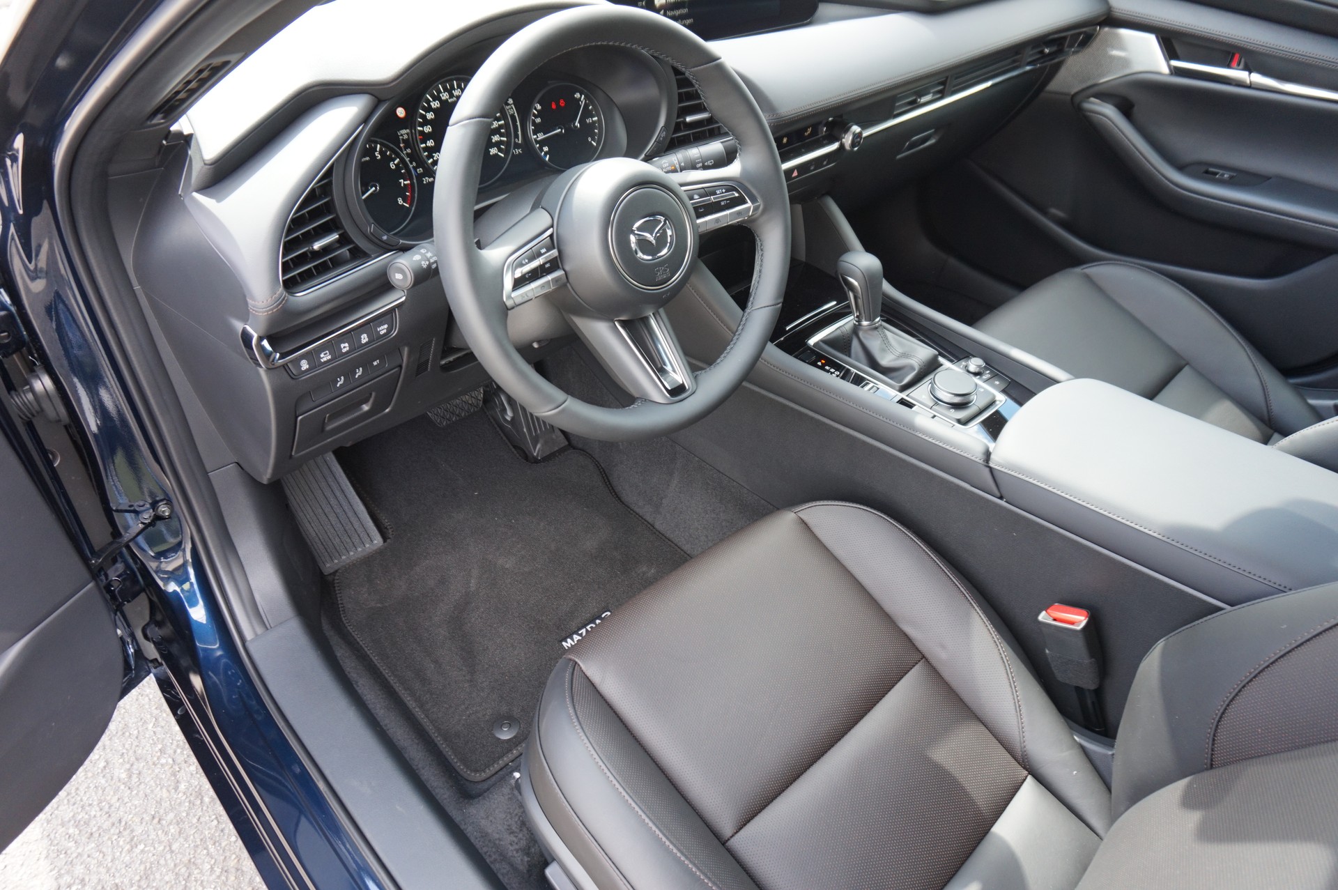 MAZDA 3 Hatchback SKYACTIV-X M Hybrid 186 Ambition Automat-image-7