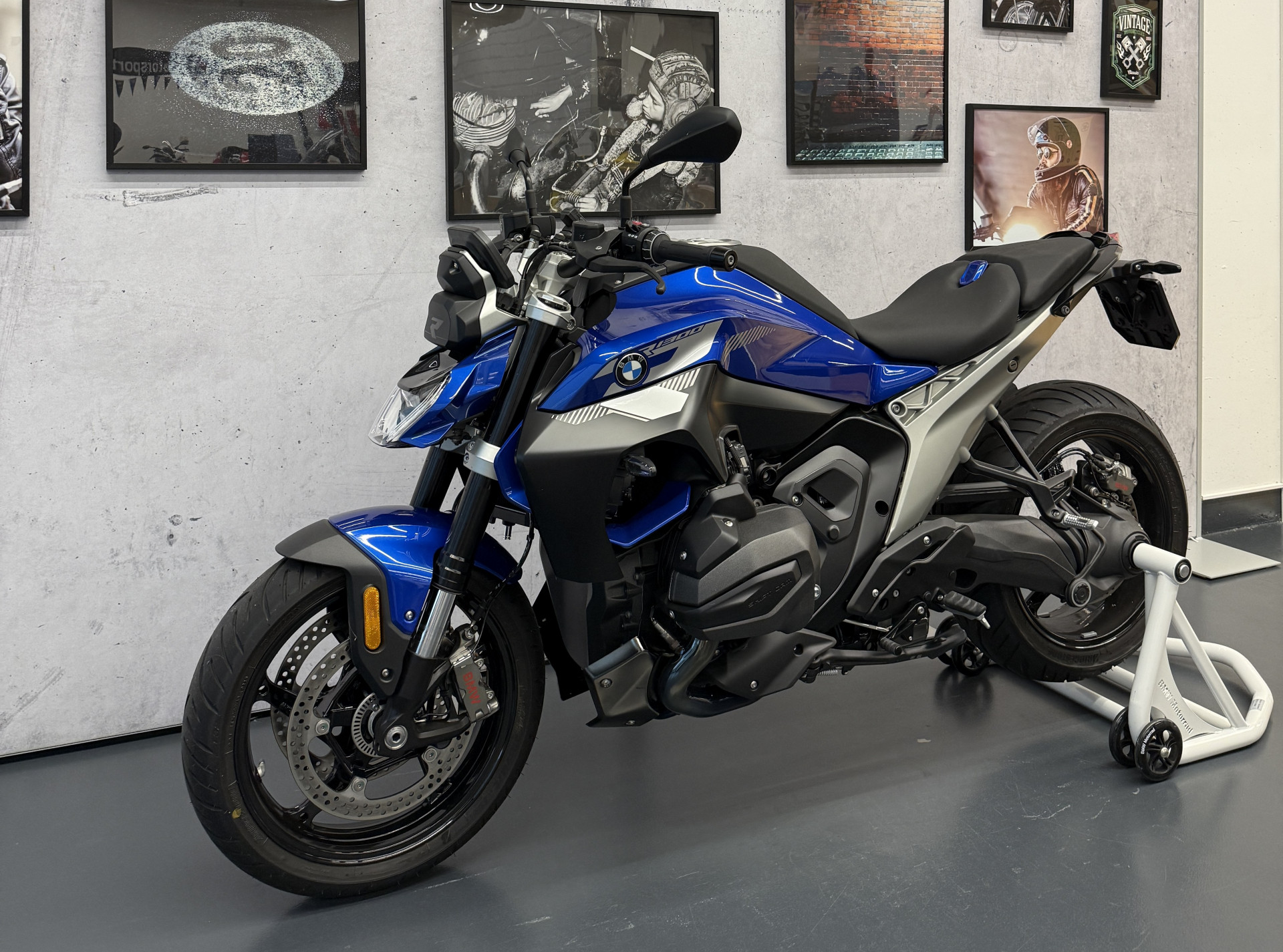 BMW R 1300 R-image-3