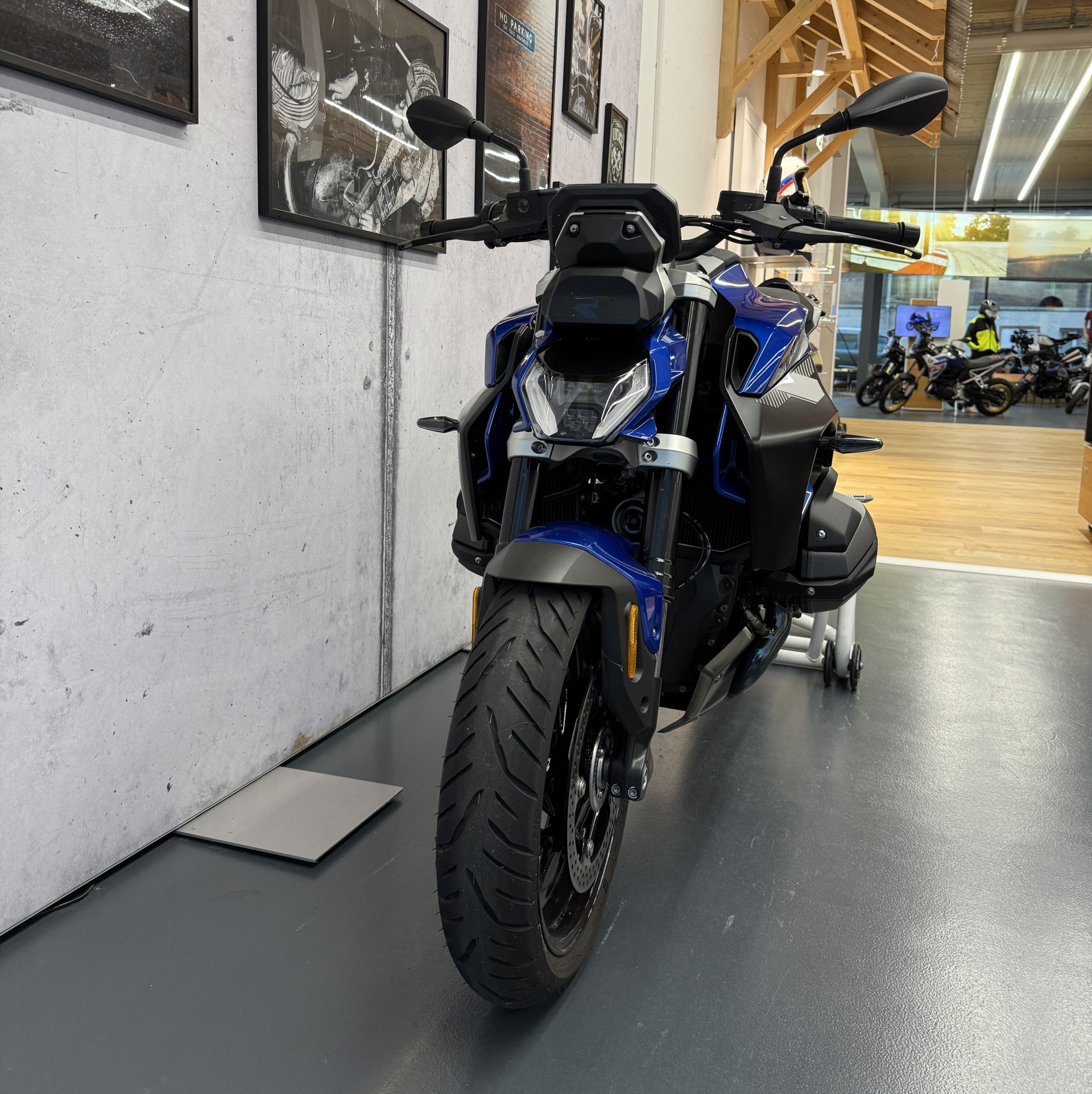 BMW R 1300 R-image-5