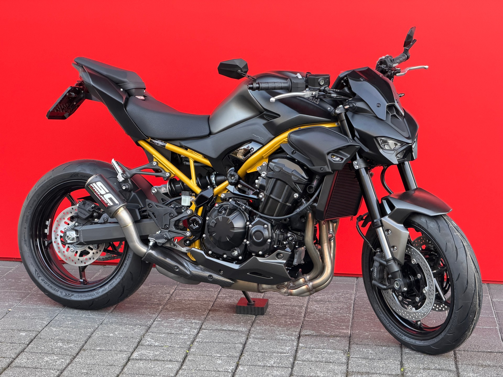KAWASAKI Z 900-image-10