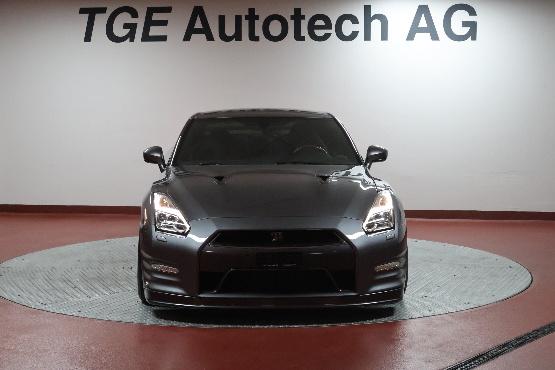 NISSAN GT-R 3.8 V6 Biturbo Black Edition-showroom-element-3