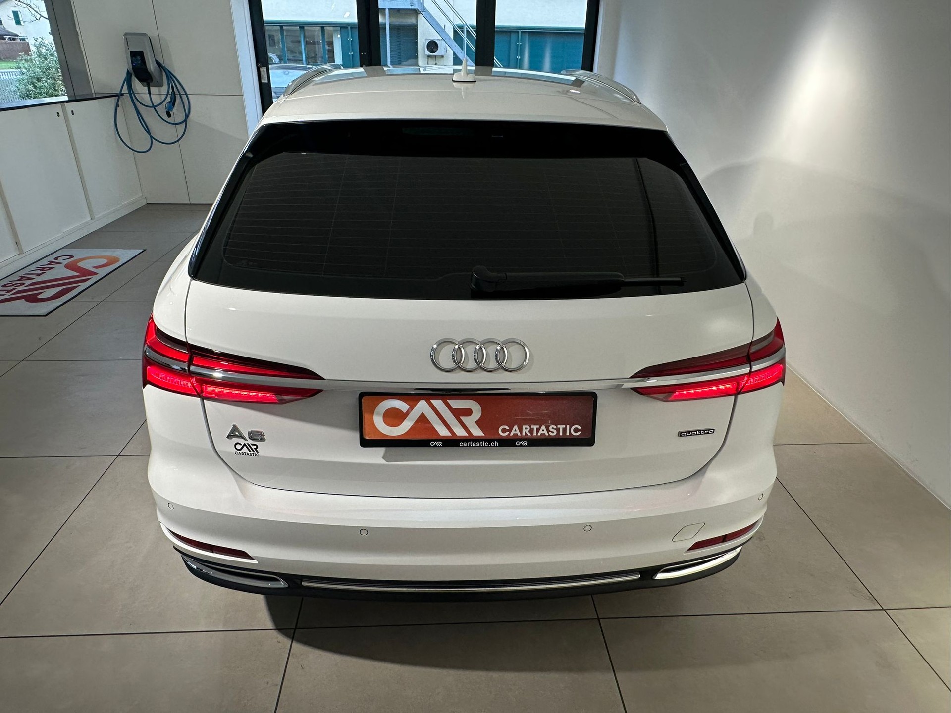 AUDI A6 Avant 40 TDI Sport quattro-showroom-element-3