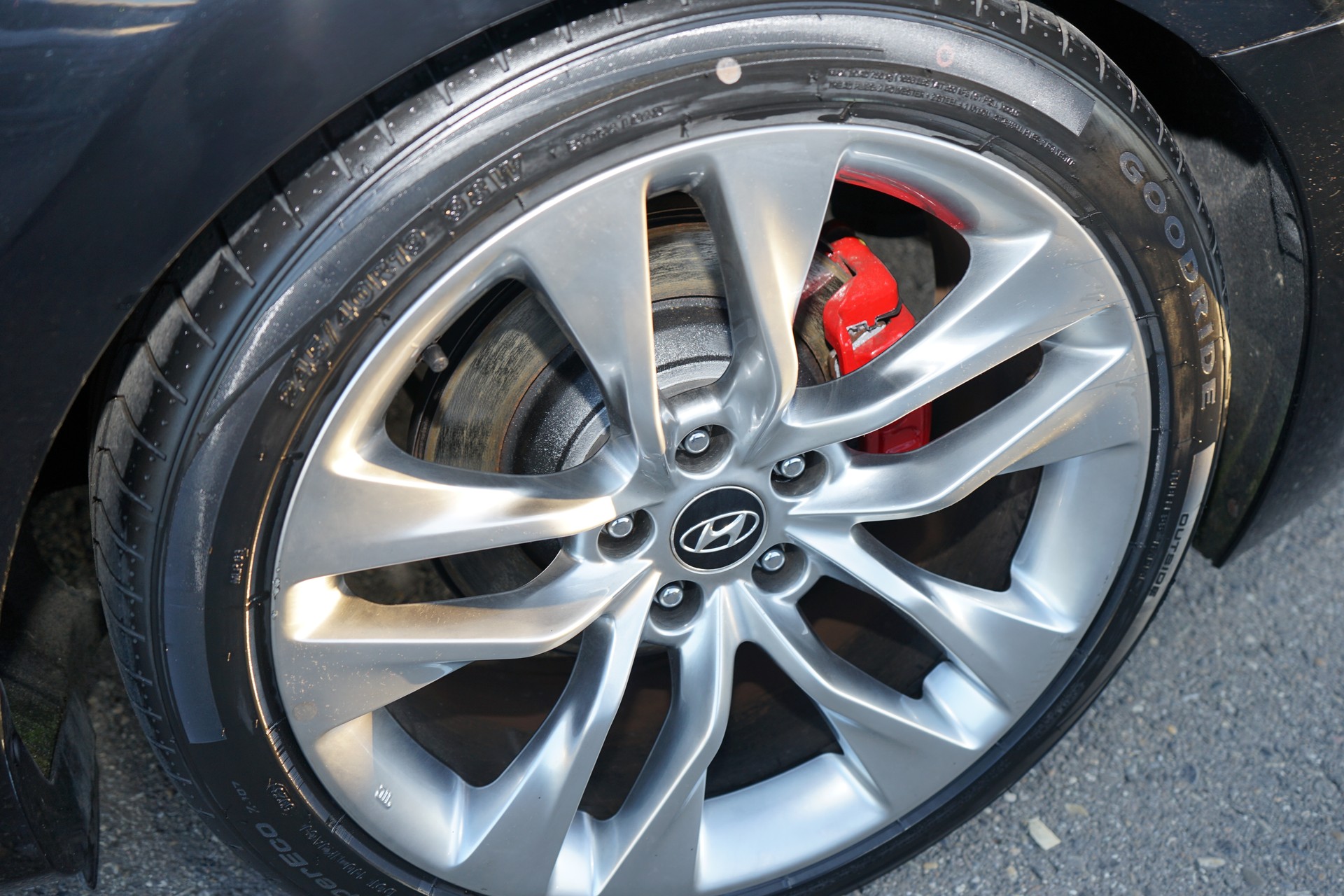 HYUNDAI Genesis 2.0 Turbo-image-10