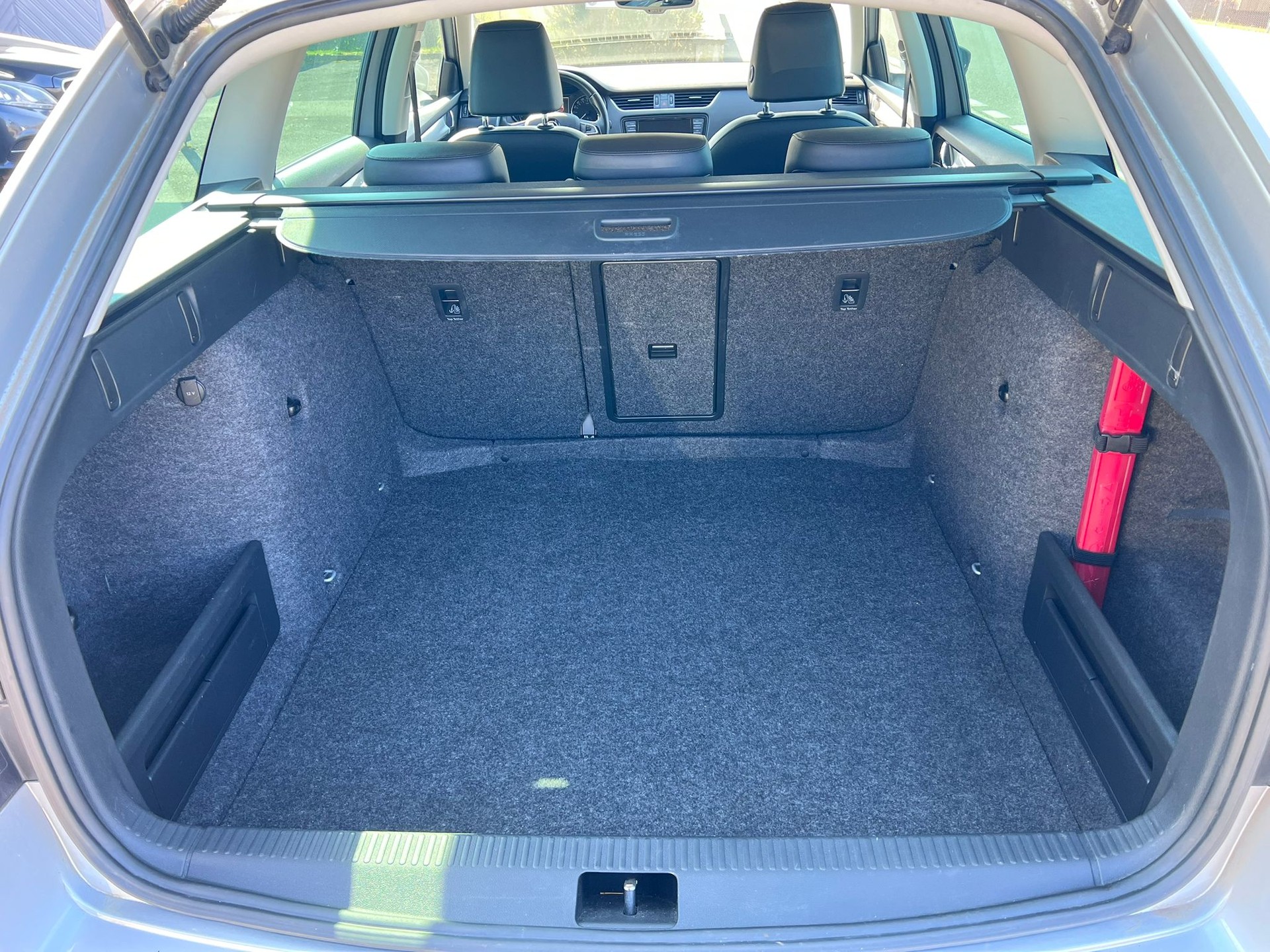 SKODA Octavia Combi 1.8 TSI Ambition 4x4 DSG-image-13