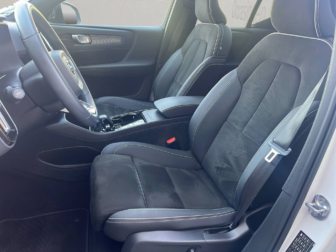 VOLVO XC40 P6 Ultimate-image-10