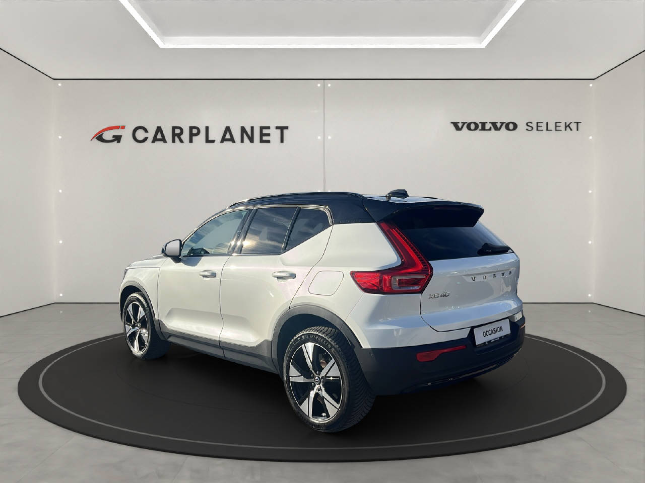 VOLVO XC40 P6 Ultimate-image-4