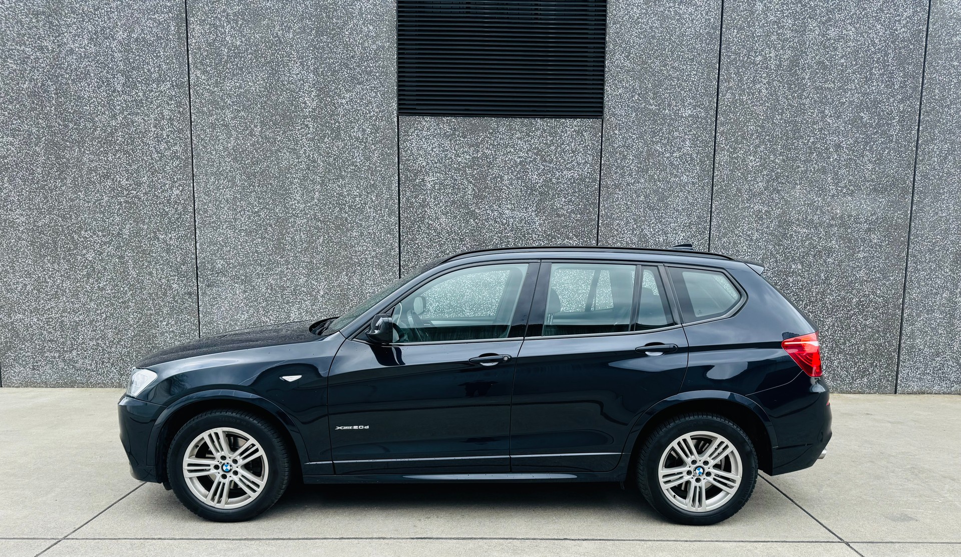 BMW X3 xDrive 20d Steptronic-showroom-element-3
