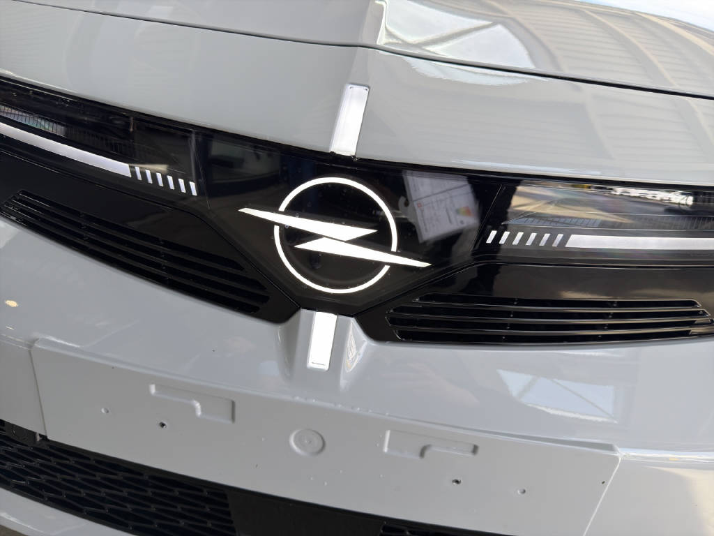 OPEL Astra-e Sports Tourer Ultimate-image-6