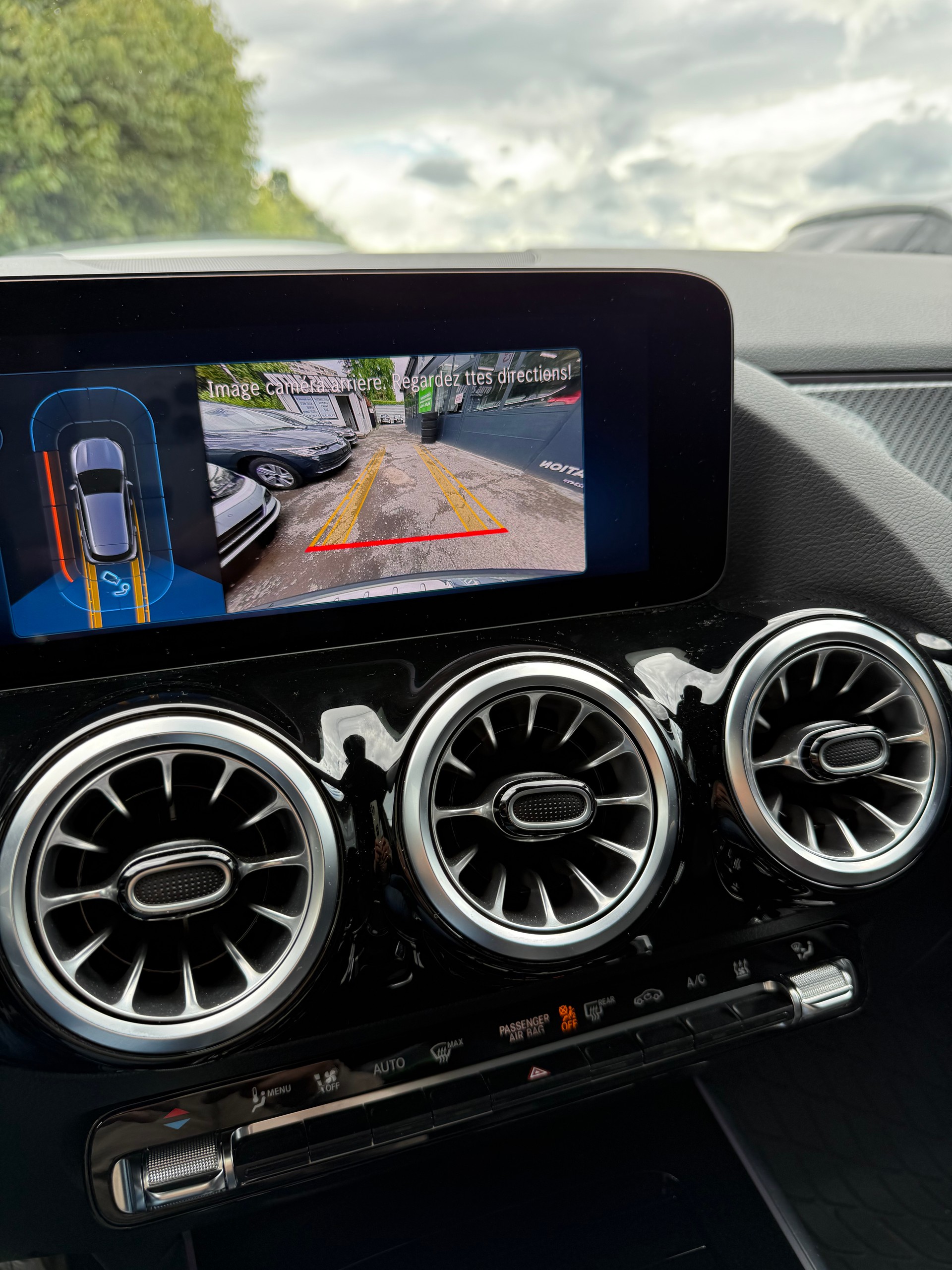 MERCEDES-BENZ GLA 250 e EQ Star 8G-DCT-image-8