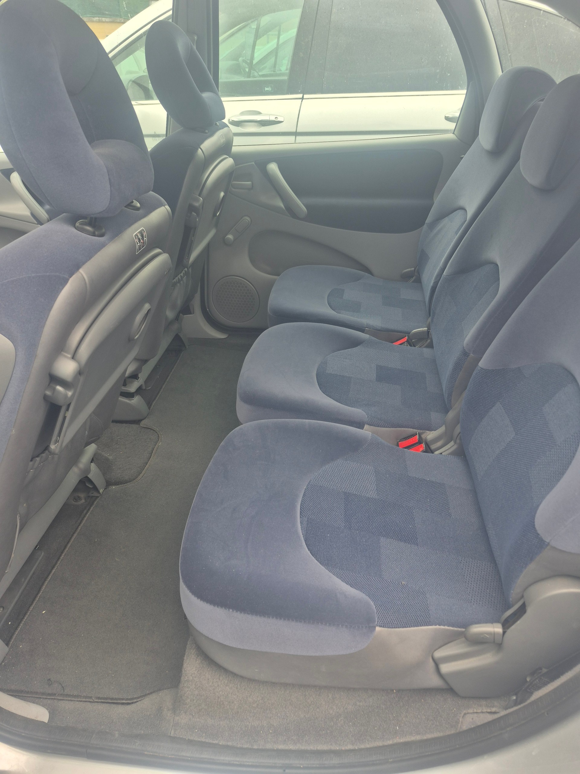CITROEN Xsara Picasso 2.0i 16V SX Automatic-image-4