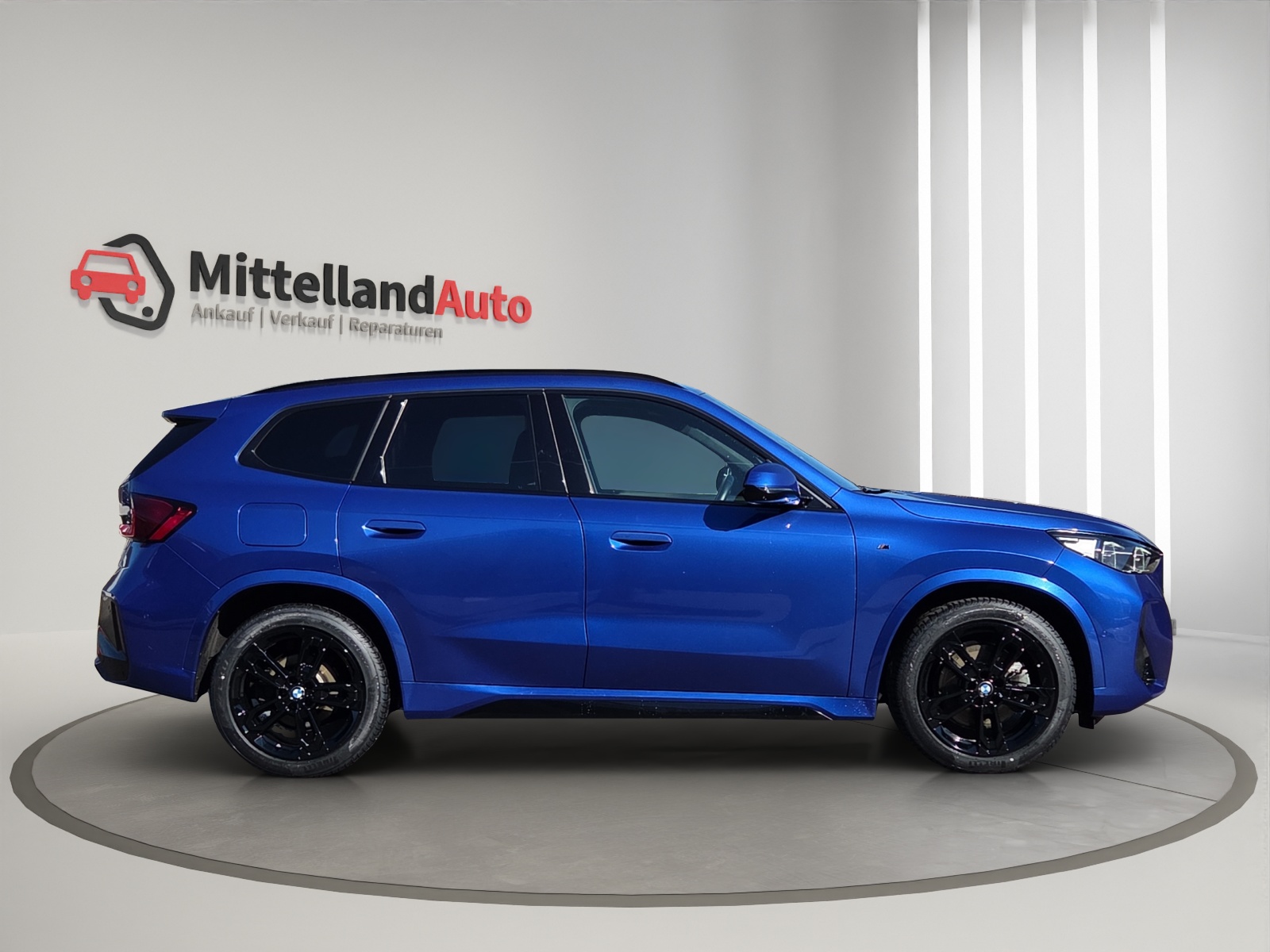 BMW X1 xDrive 23d 48V M Sport-showroom-element-3