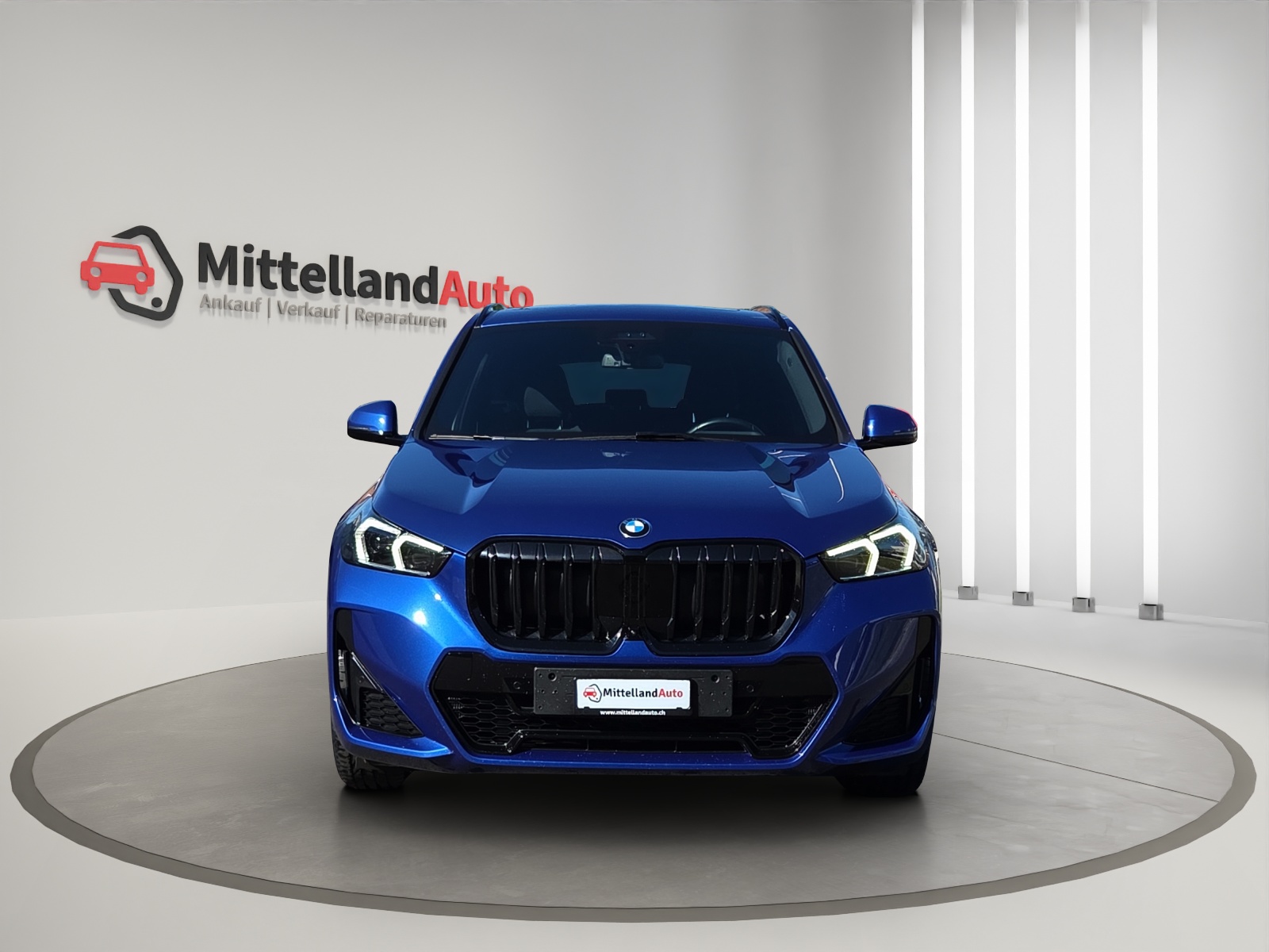 BMW X1 xDrive 23d 48V M Sport-showroom-element-1