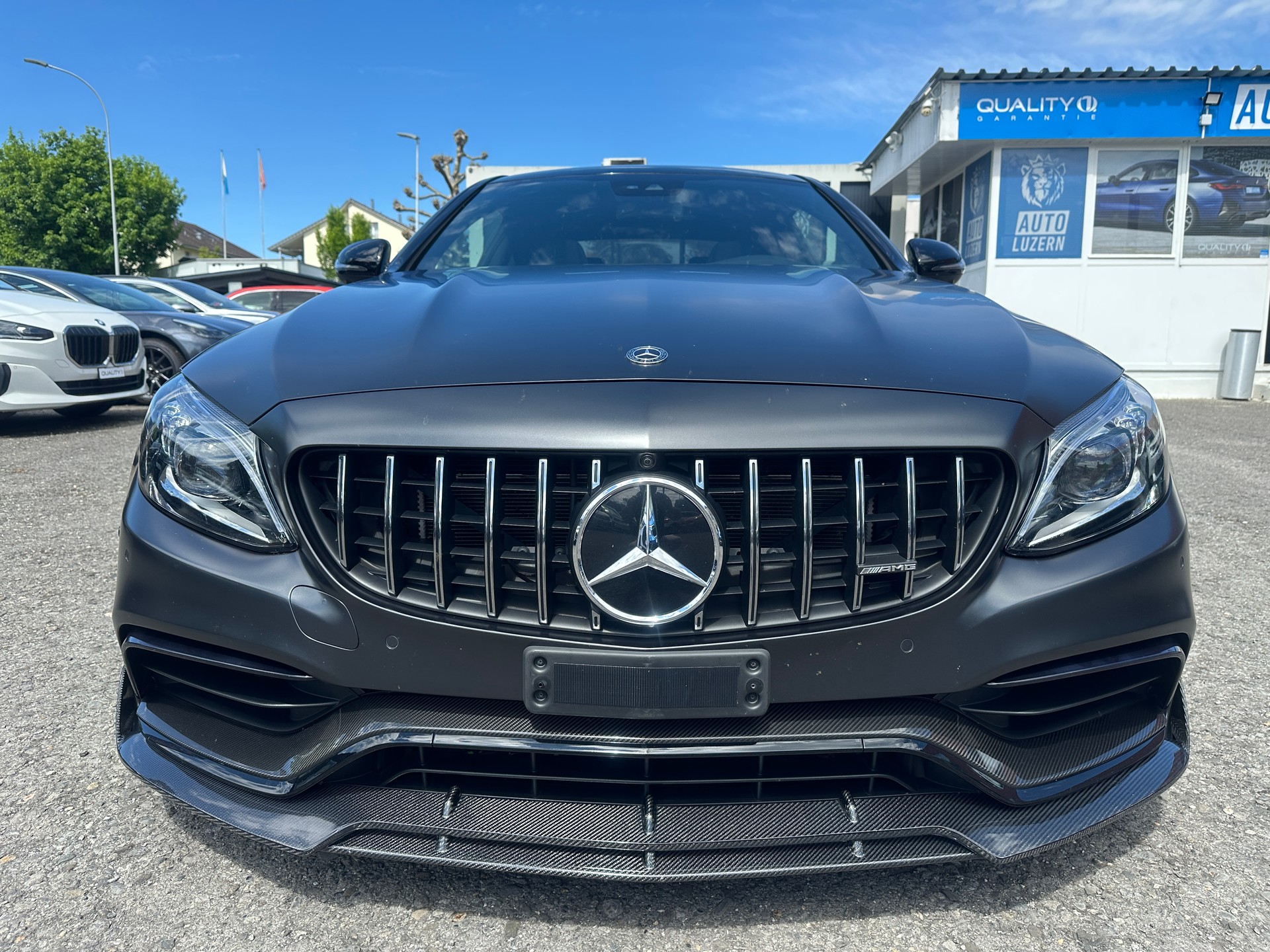 MERCEDES-BENZ C 63 AMG 9G-tronic-showroom-element-1