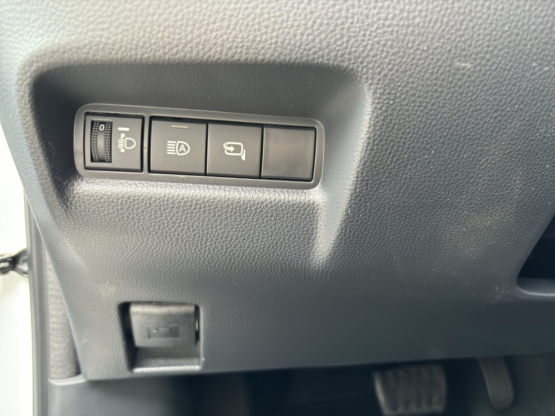 TOYOTA Aygo X 1.5 VVT-i HSD Trend e-CVT-image-19