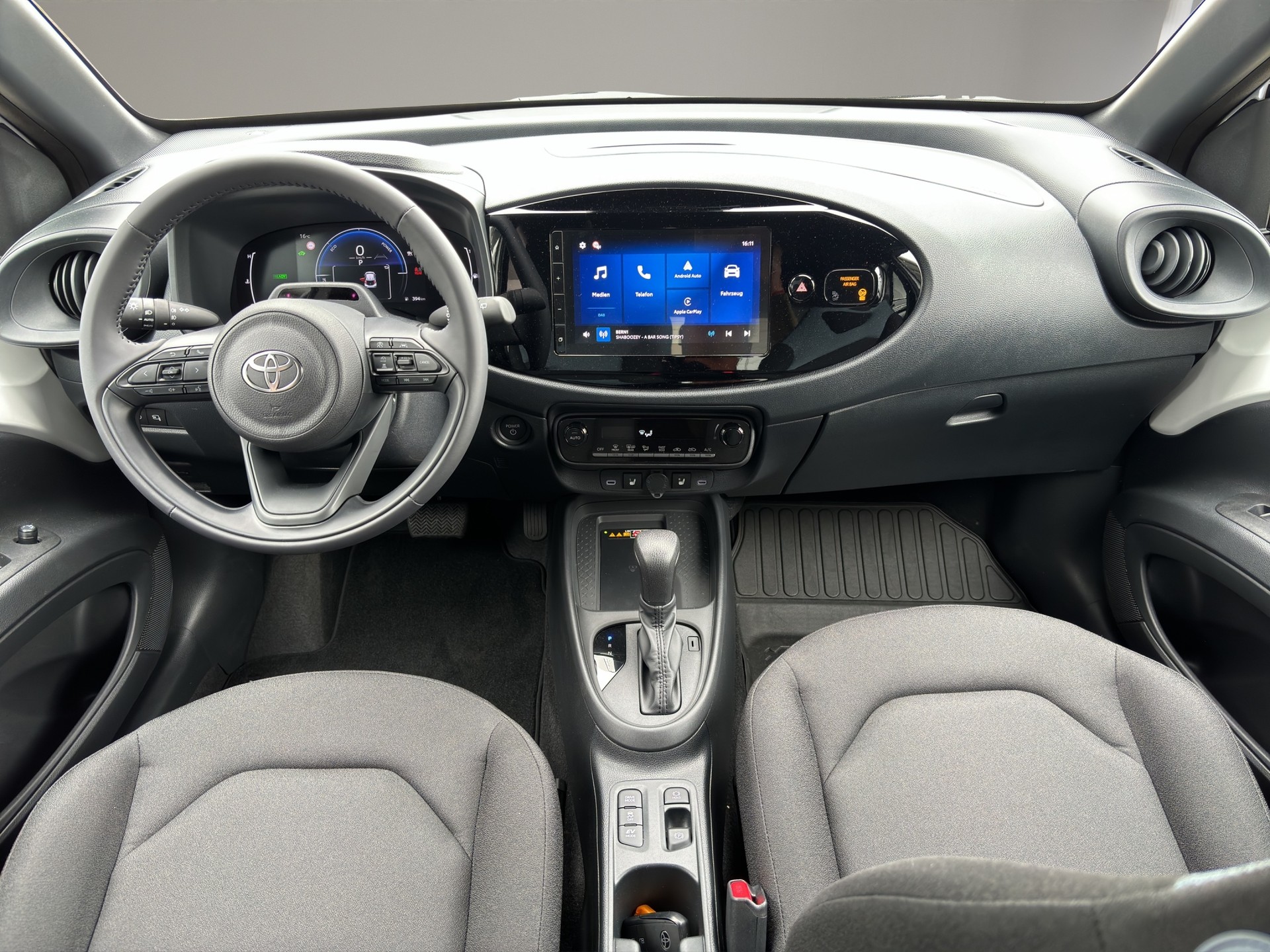 TOYOTA Aygo X 1.5 VVT-i HSD Trend e-CVT-image-13