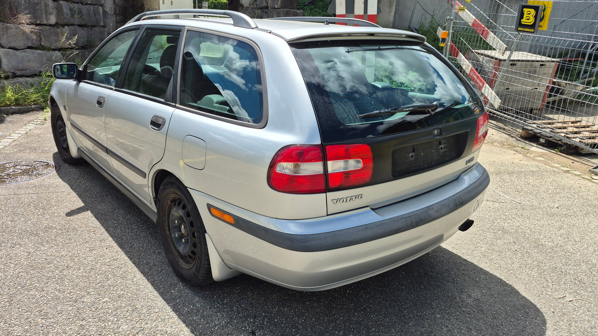 VOLVO V40 2.0T-image-6