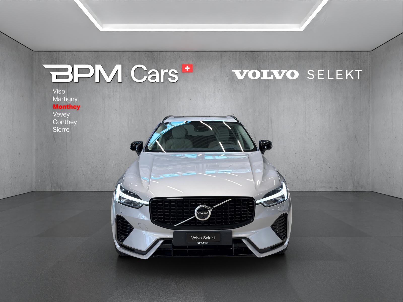 VOLVO XC60 T6 eAWD PluginHybrid Ultra Dark Geartronic-showroom-element-1