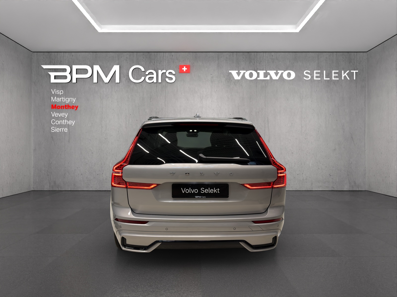 VOLVO XC60 T6 eAWD PluginHybrid Ultra Dark Geartronic-image-4