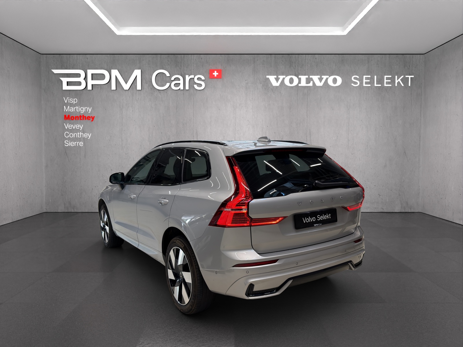 VOLVO XC60 T6 eAWD PluginHybrid Ultra Dark Geartronic-image-5