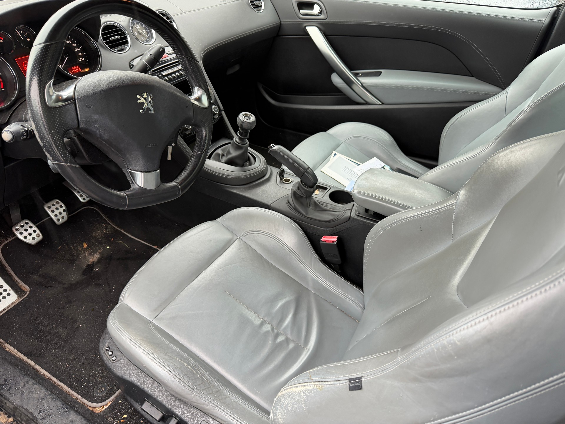 PEUGEOT RCZ 1.6 Turbo-image-4